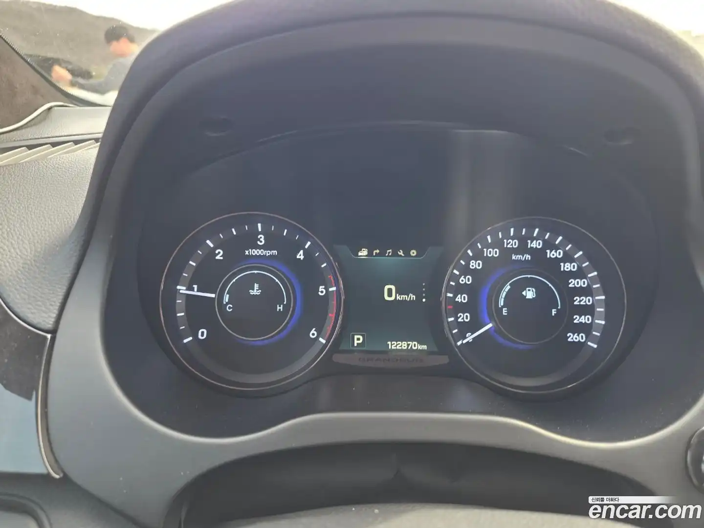 Grandeur Hyundai 2016.0-INNER-009