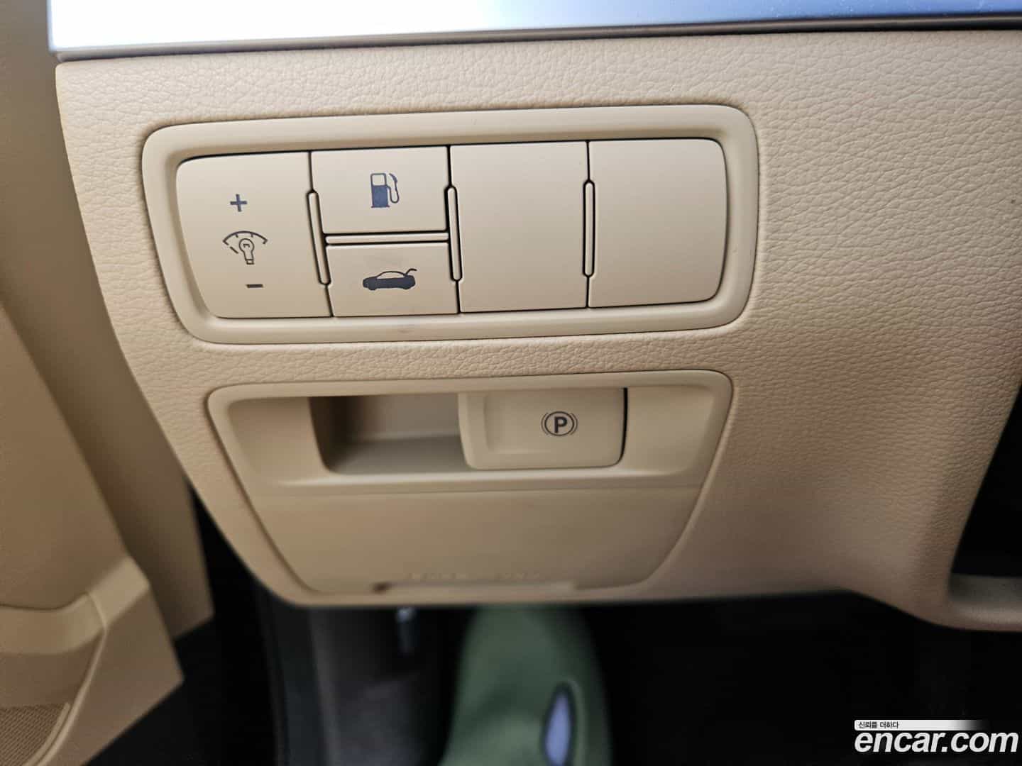 G80 Genesis 2016.10-INNER-008