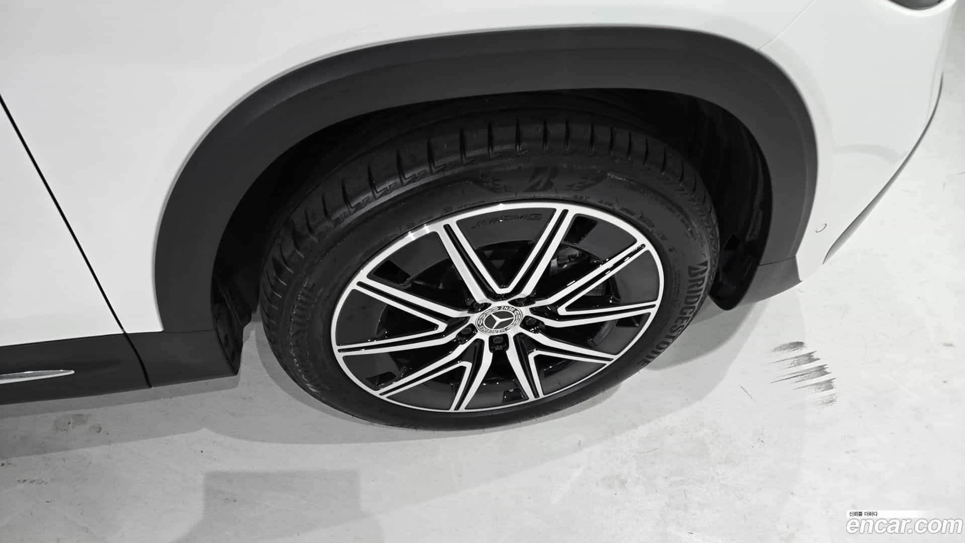 EQB Mercedes-Benz 2025.9-OUTER-005