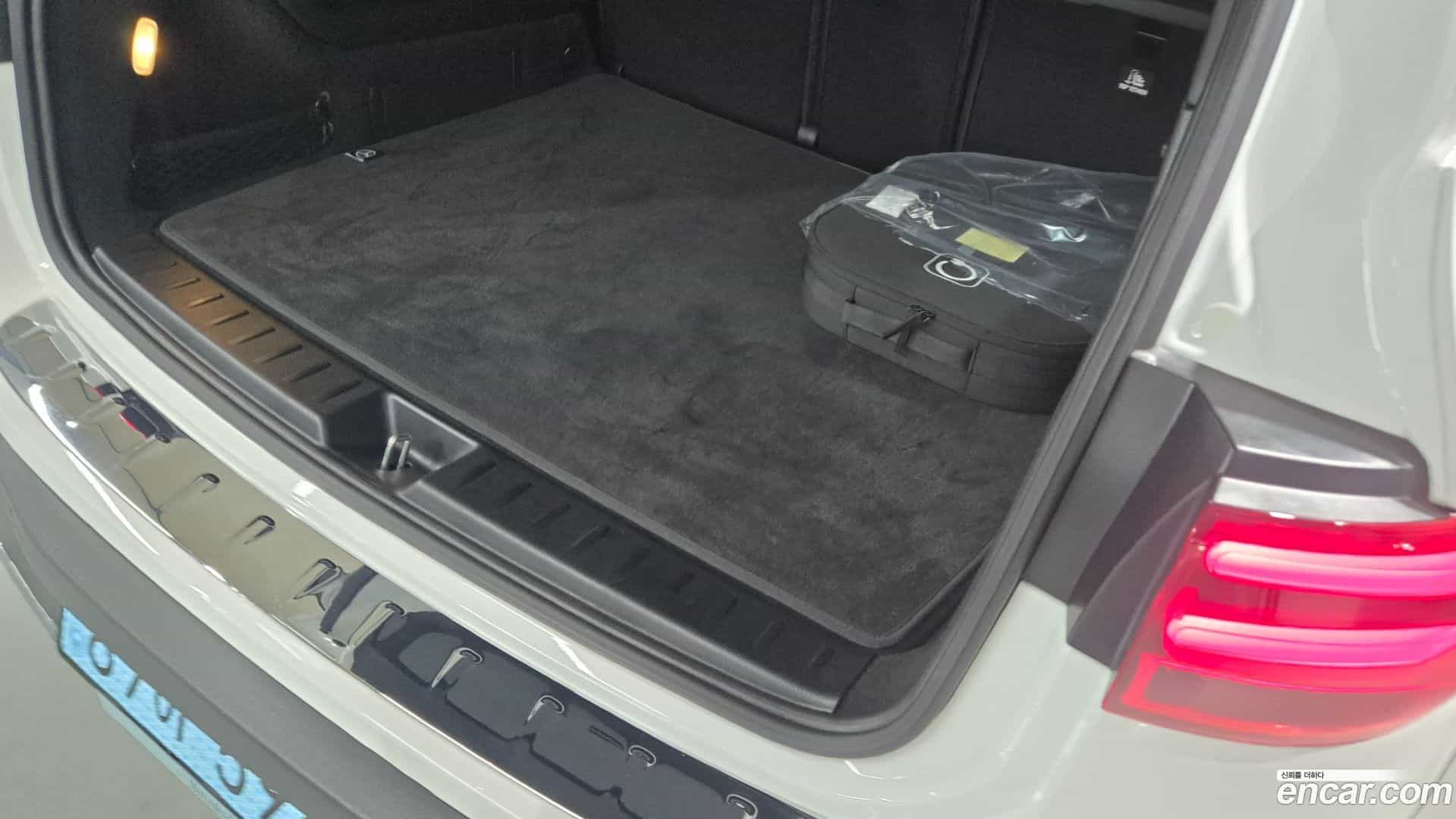 EQB Mercedes-Benz 2025.9-INNER-010