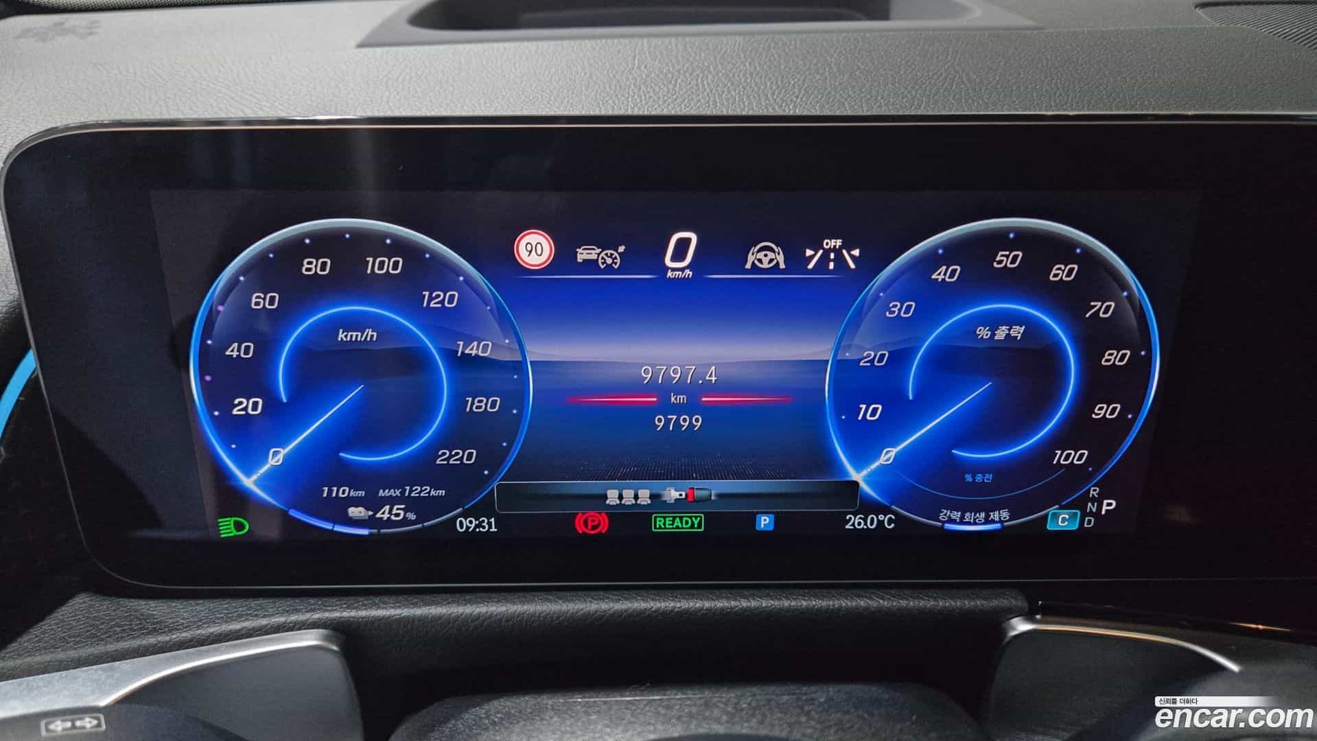 EQB Mercedes-Benz 2025.9-OPTION-020