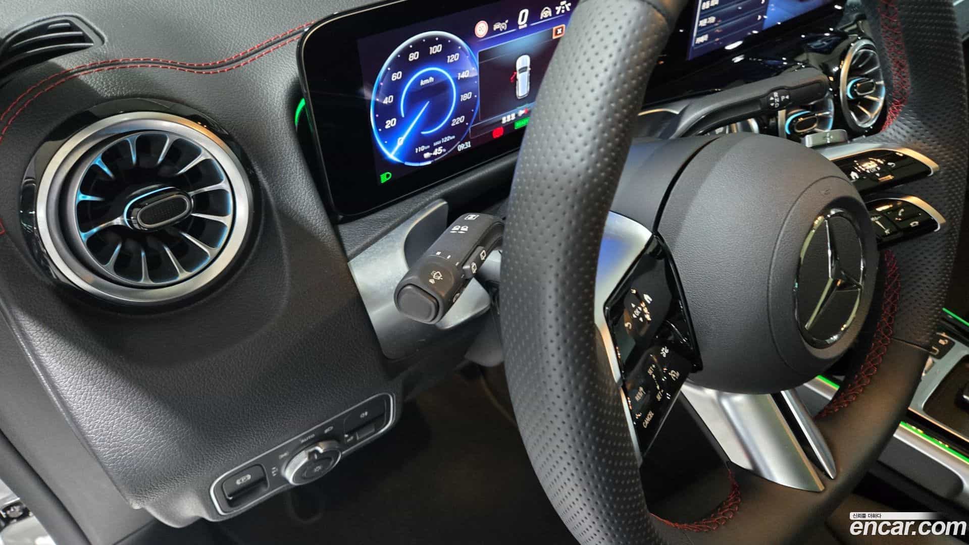 EQB Mercedes-Benz 2025.9-OPTION-023