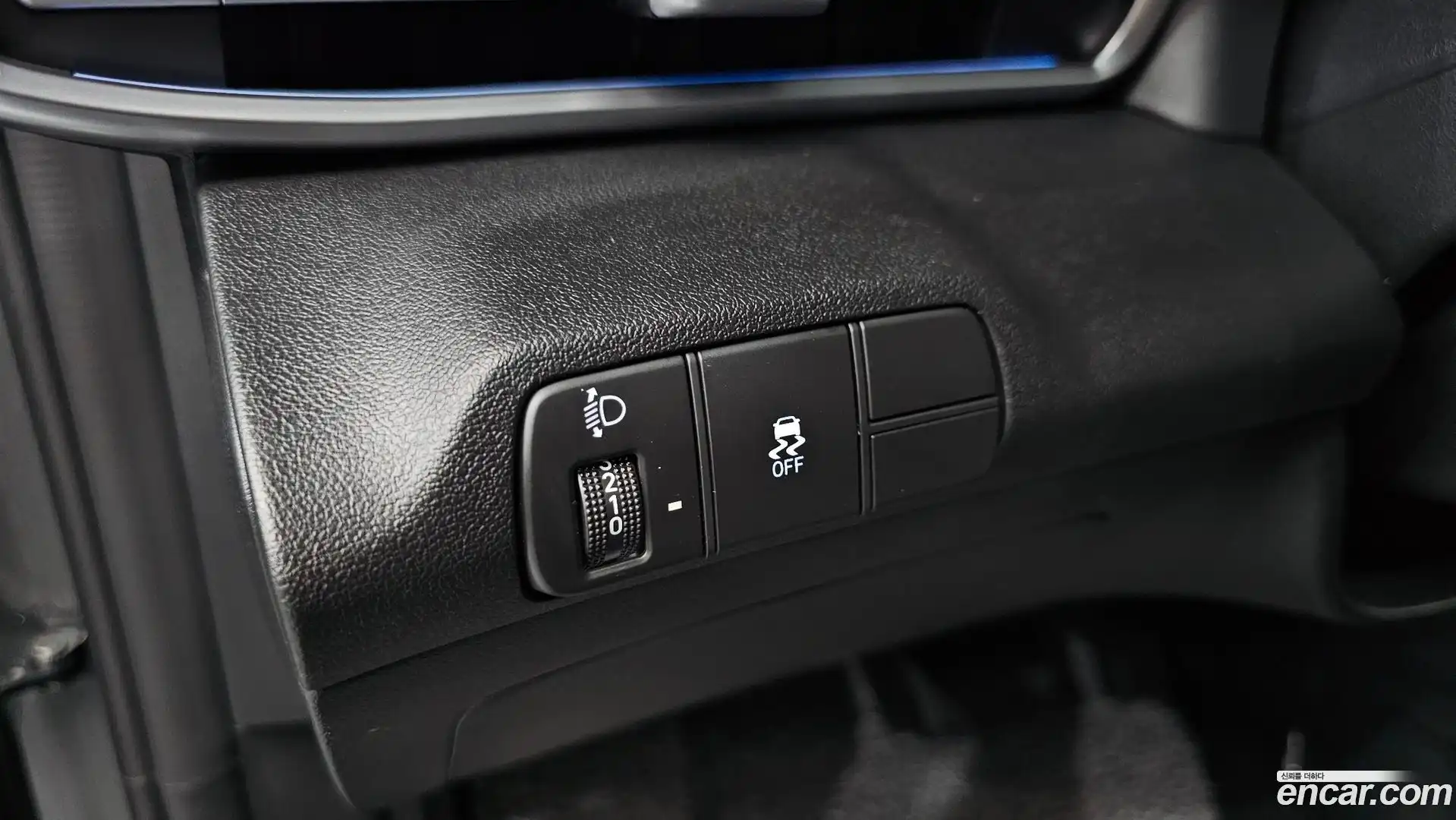 AVANTE Hyundai 2025.6-OPTION-021