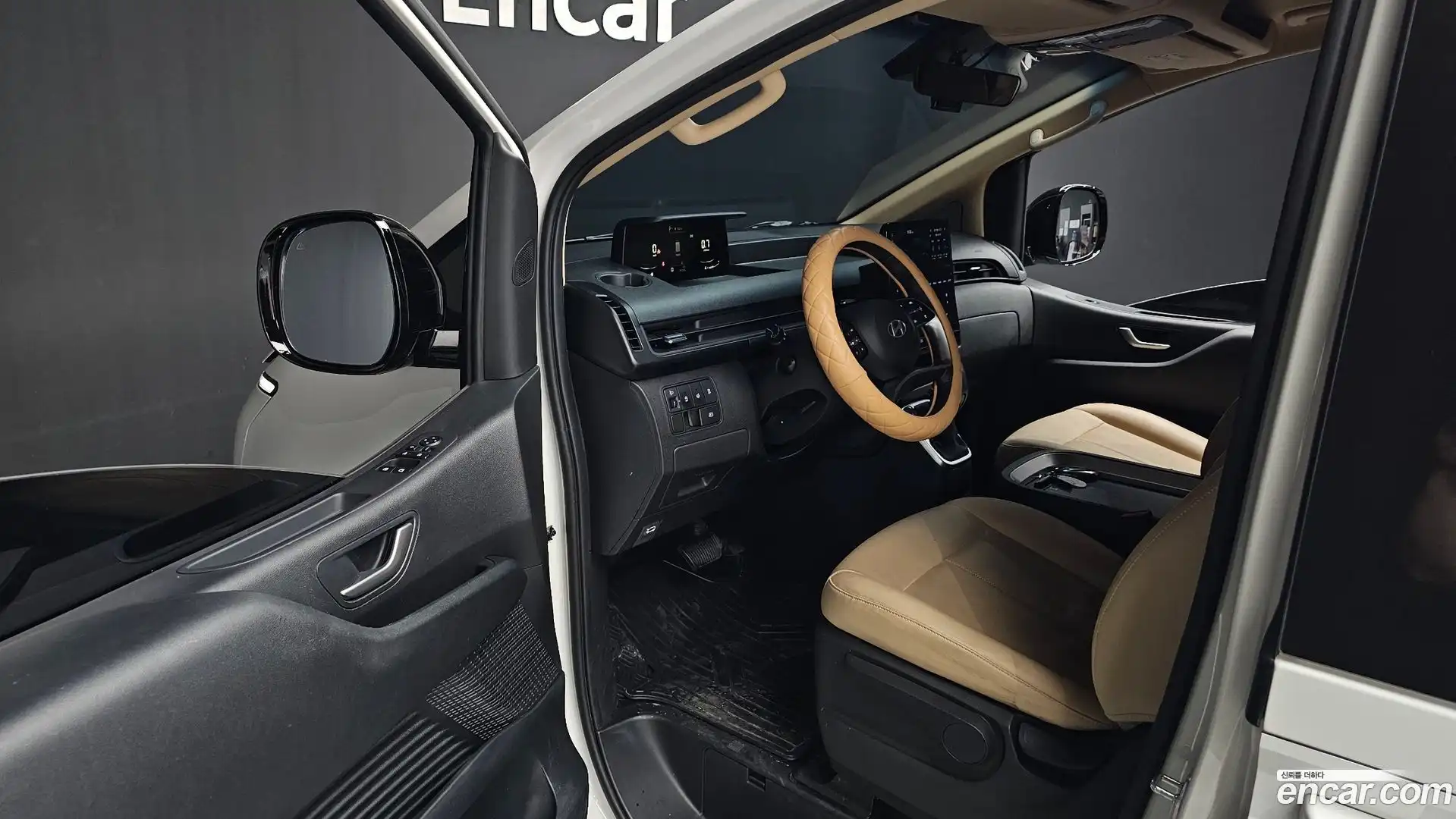 Staria Hyundai 2025.0-INNER-010