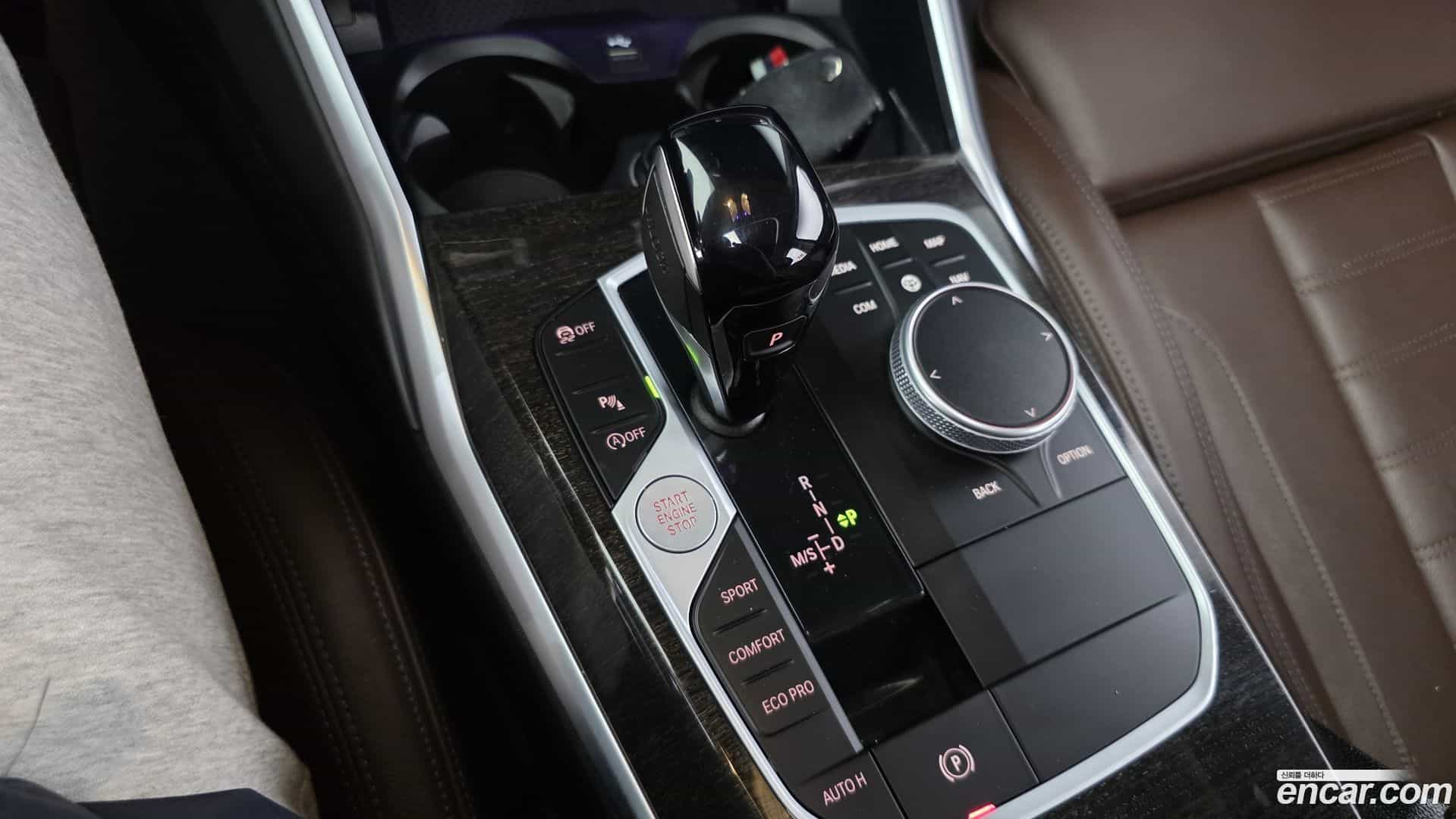 3-Series BMW 2021.9-INNER-009