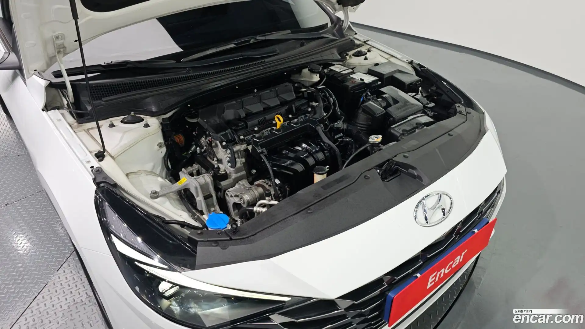 AVANTE Hyundai 2020.6-OUTER-006