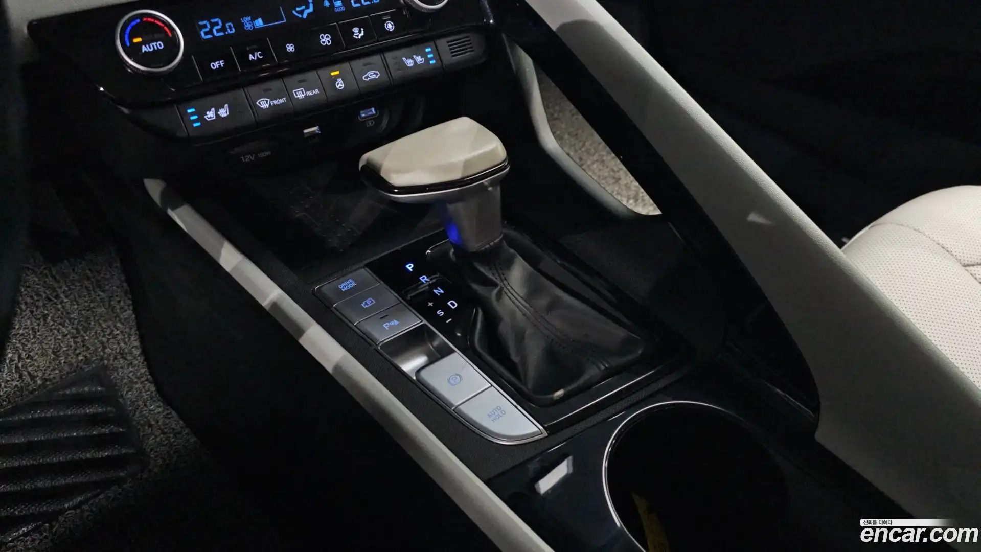AVANTE Hyundai 2020.6-INNER-009
