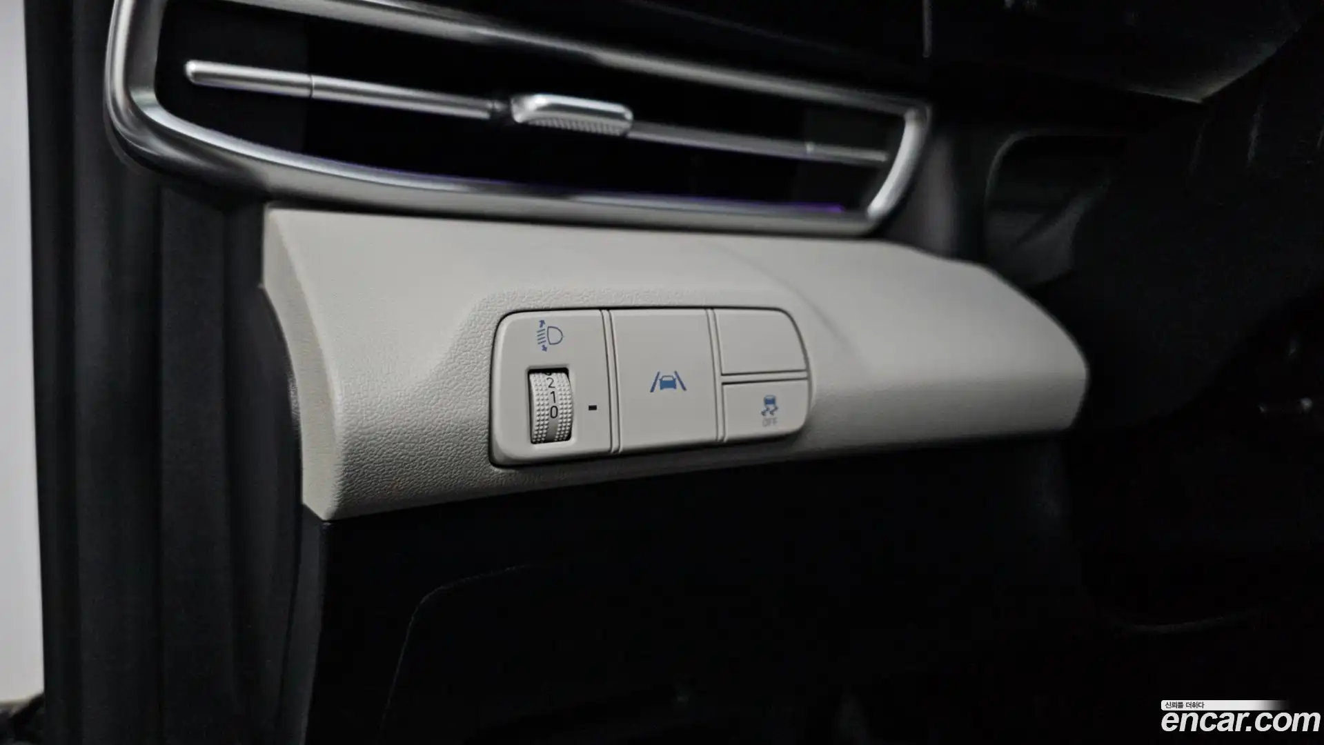 AVANTE Hyundai 2020.6-OPTION-021