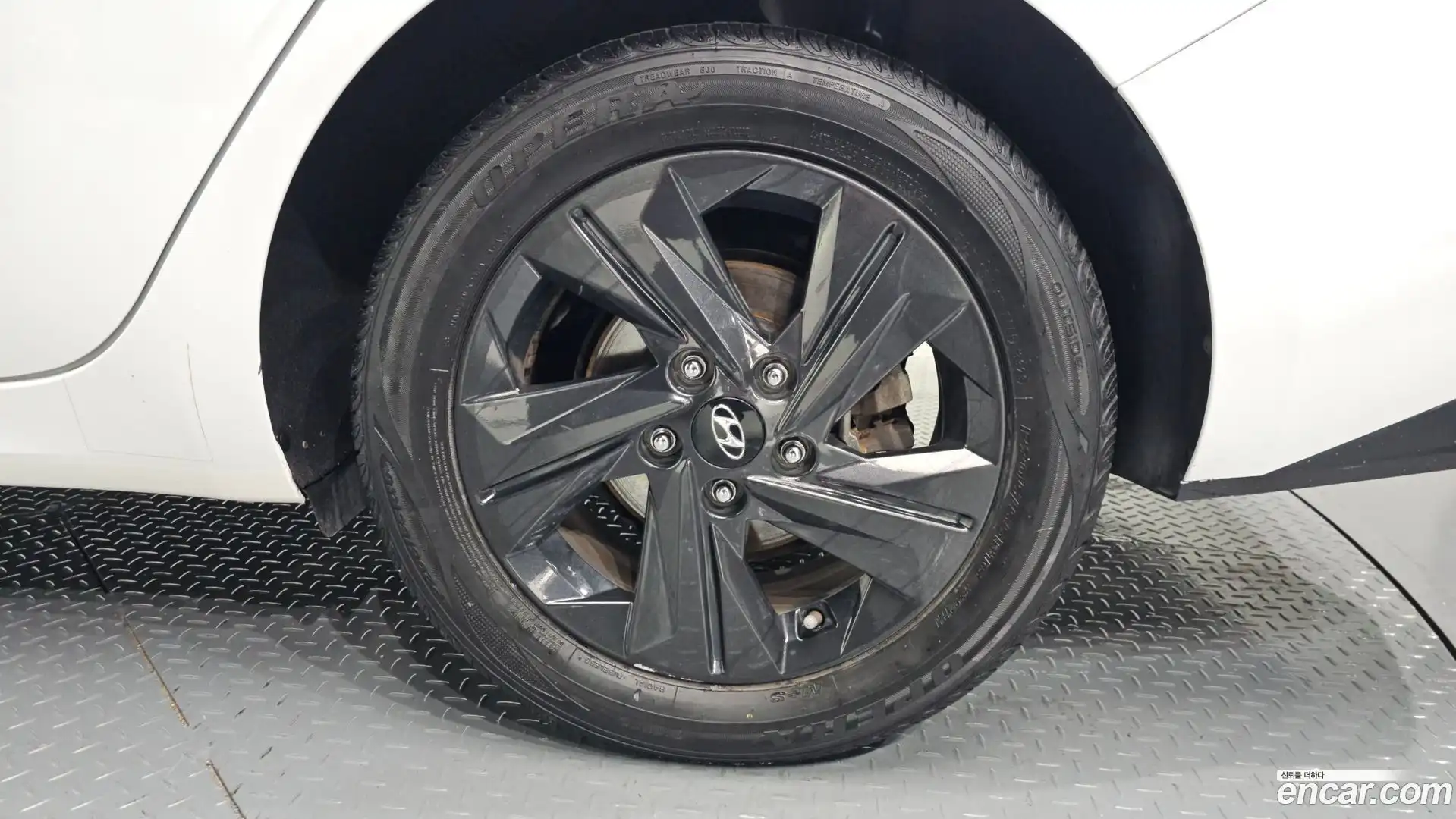 AVANTE Hyundai 2020.6-OUTER-031