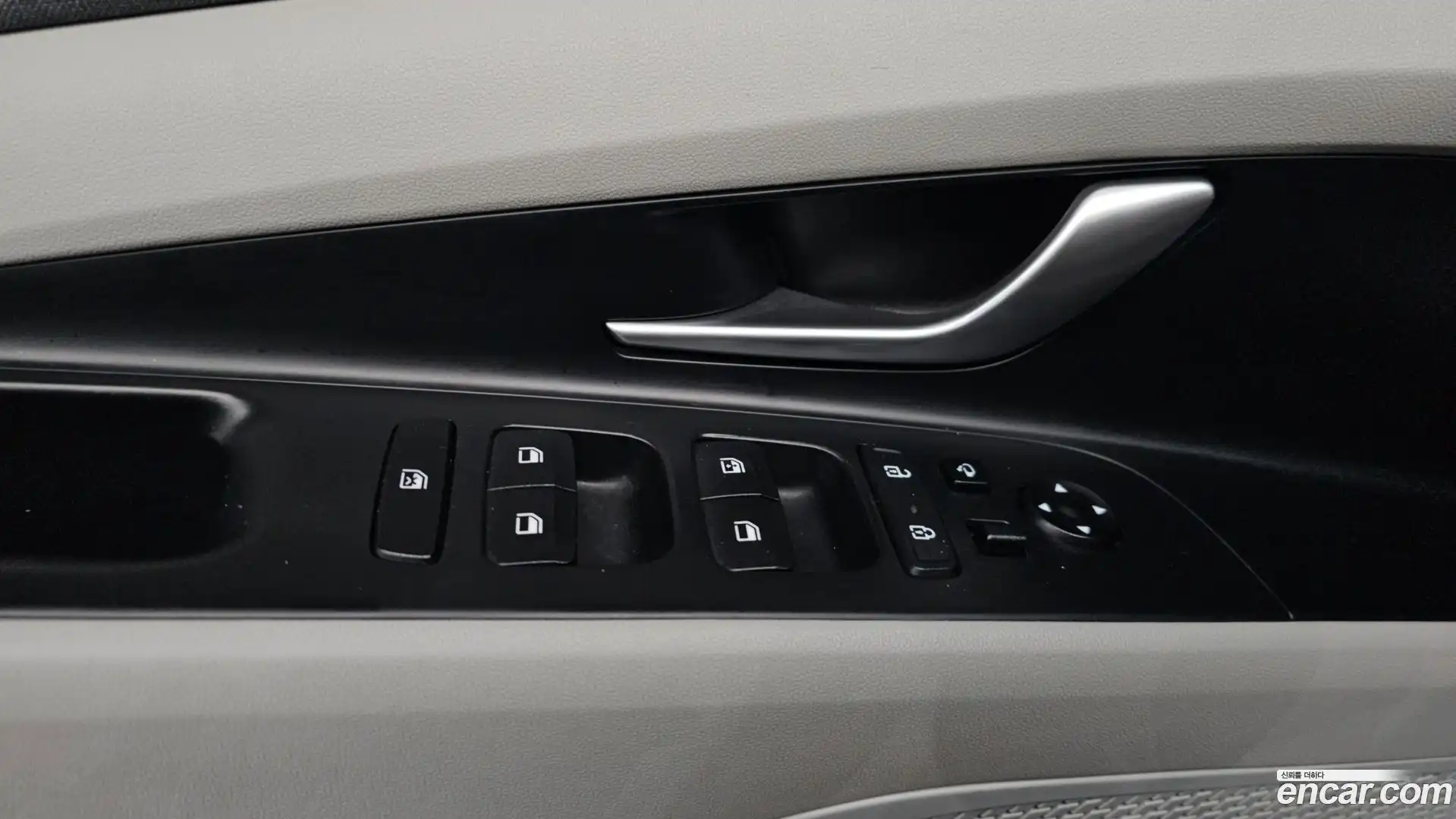 AVANTE Hyundai 2020.6-OPTION-040