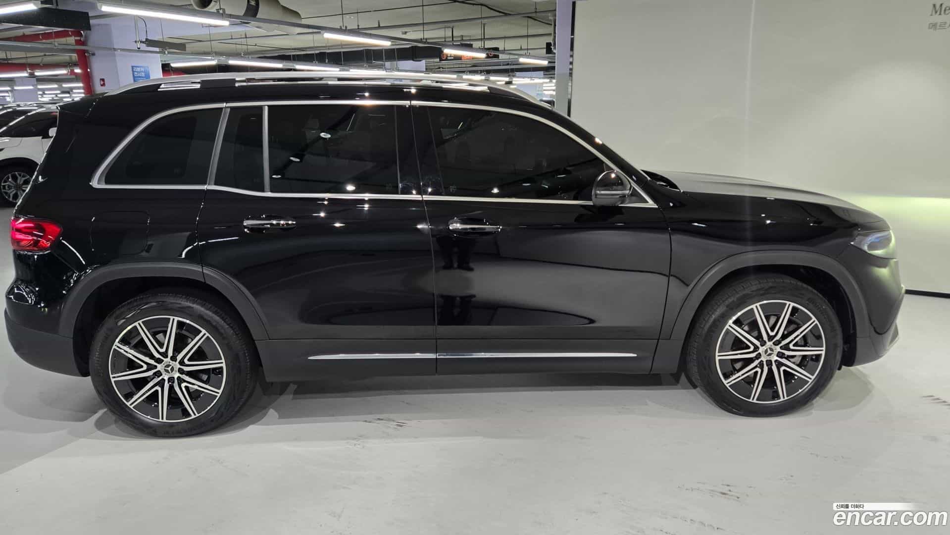EQB Mercedes-Benz 2025.9-INNER-009