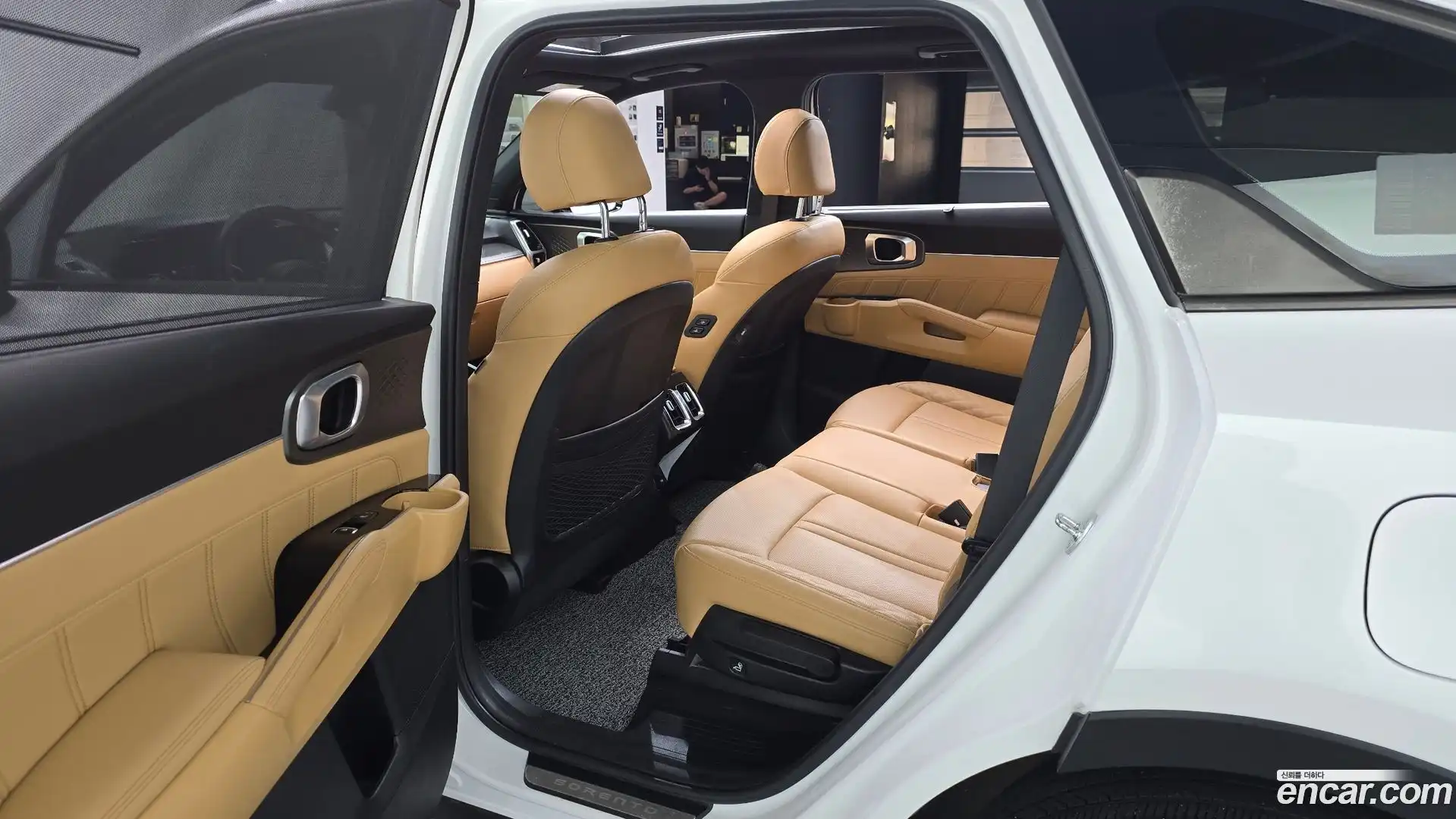 Sorento Kia 2023.0-OPTION-015