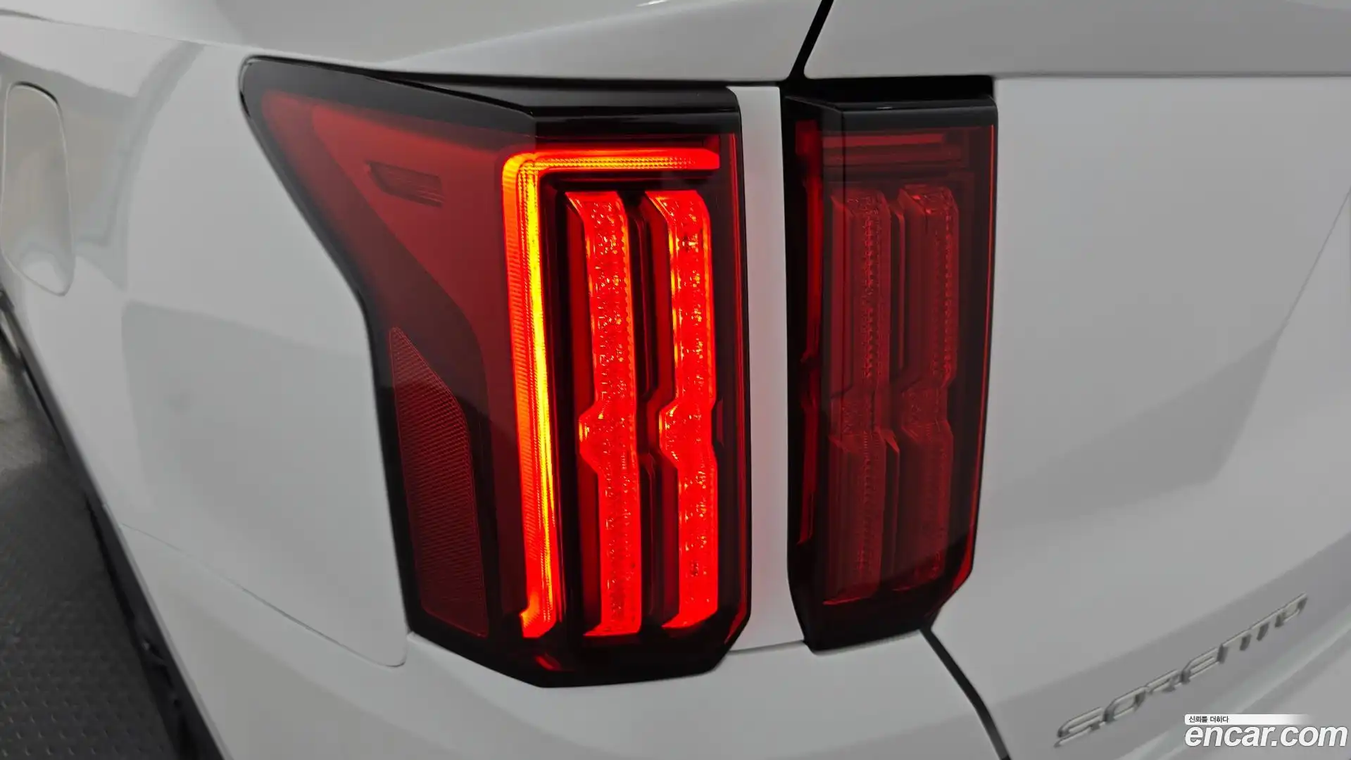 Sorento Kia 2023.0-OUTER-033