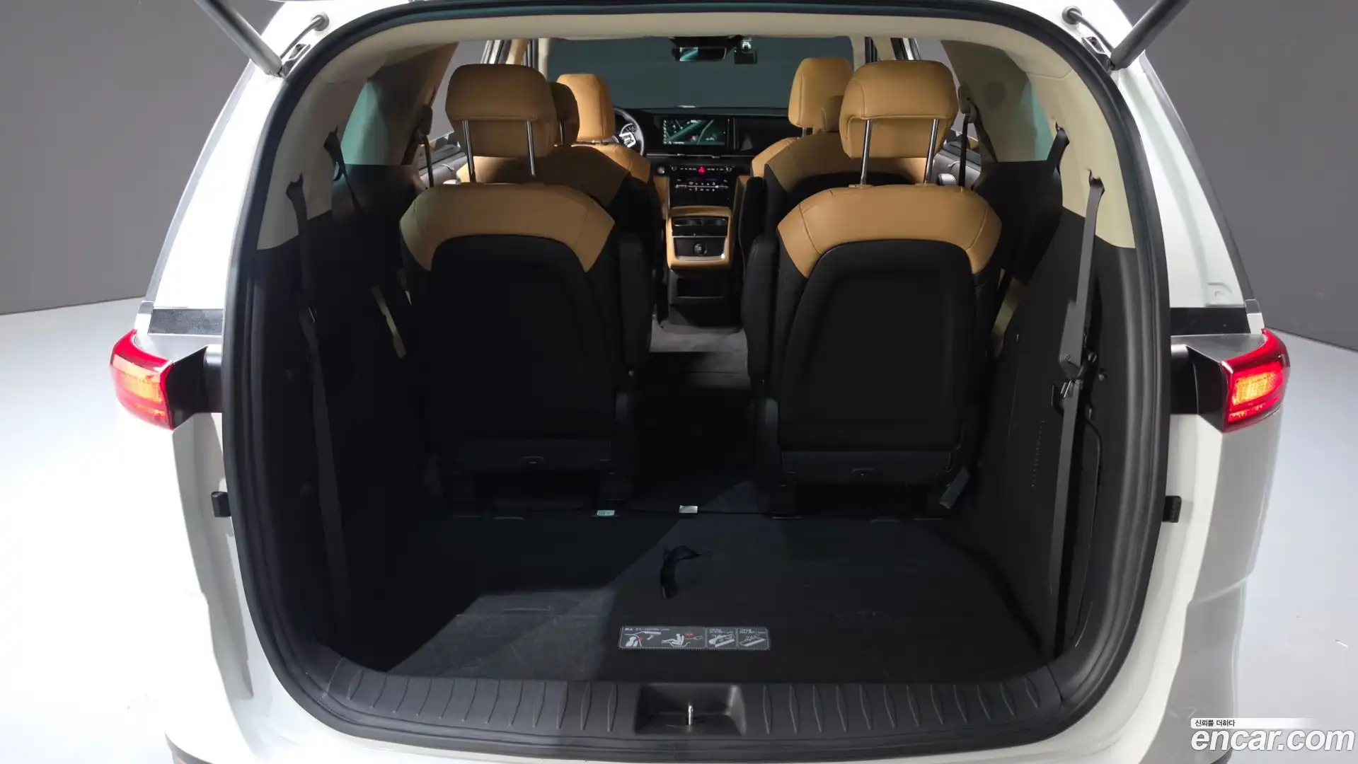 Canival Kia 2023.3-OPTION-046