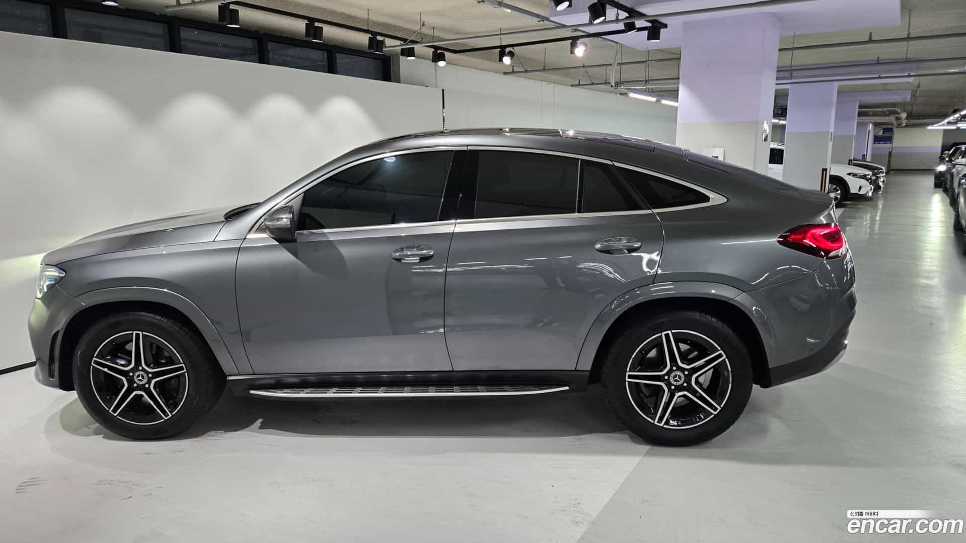 GLE-Class Mercedes-Benz 2021.5-INNER-008