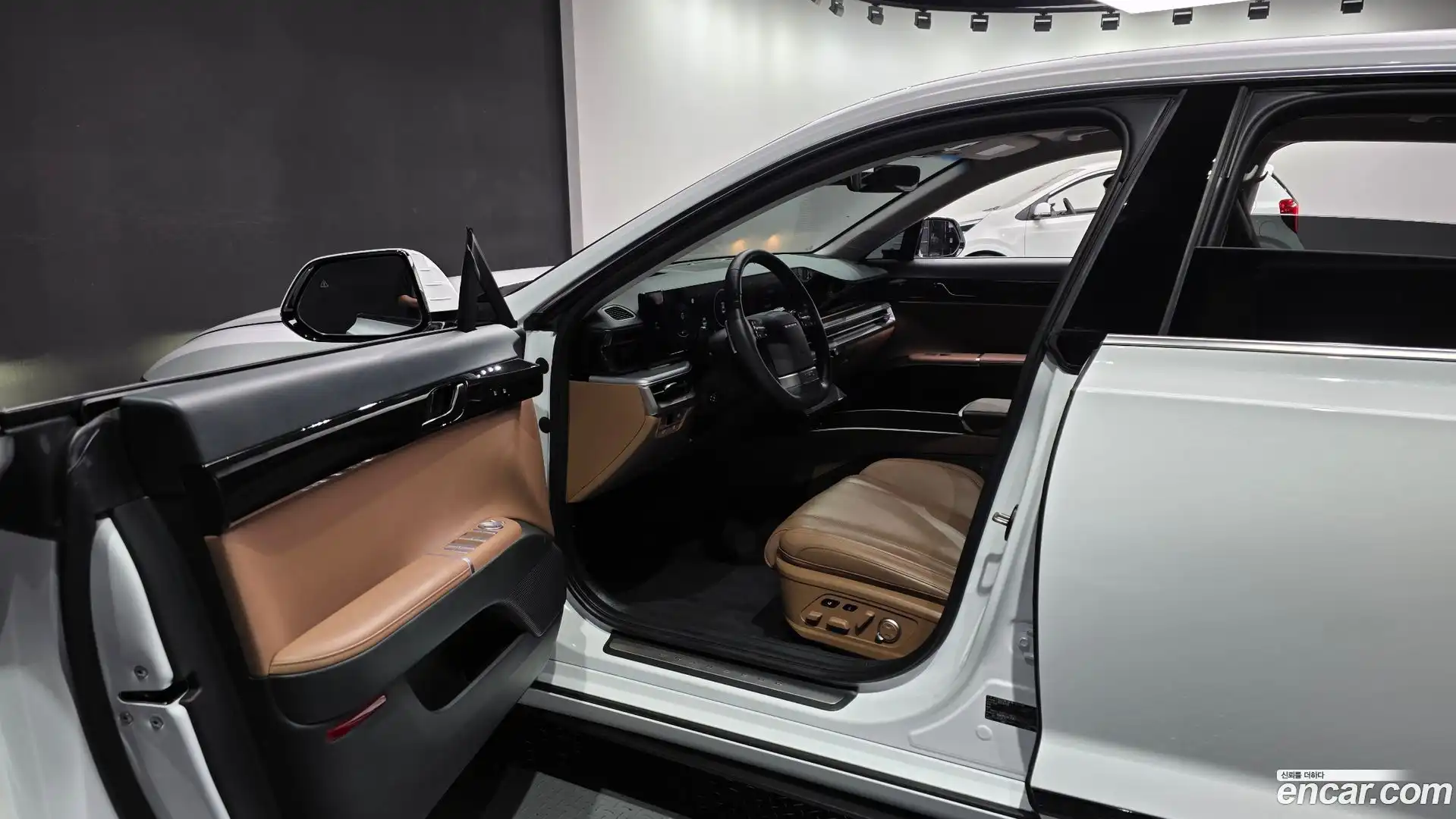 Grandeur Hyundai 2023.4-INNER-010