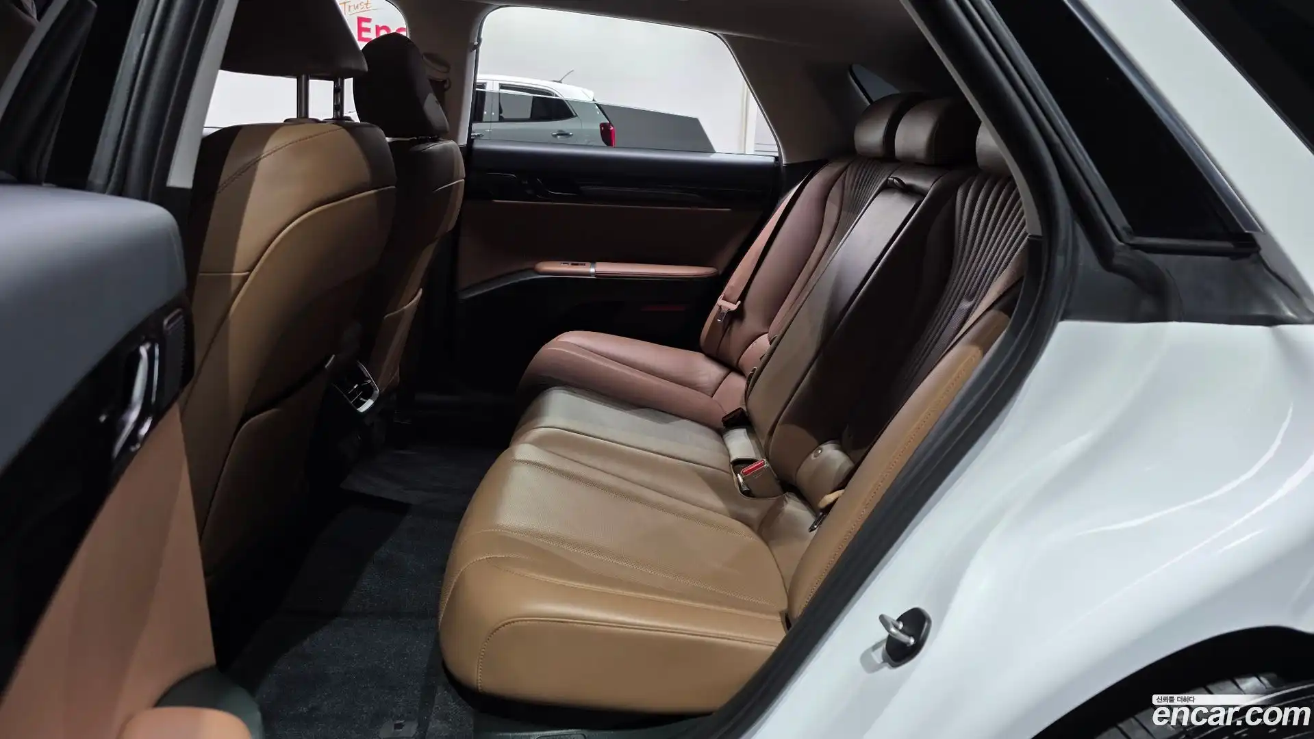 Grandeur Hyundai 2023.4-OPTION-015
