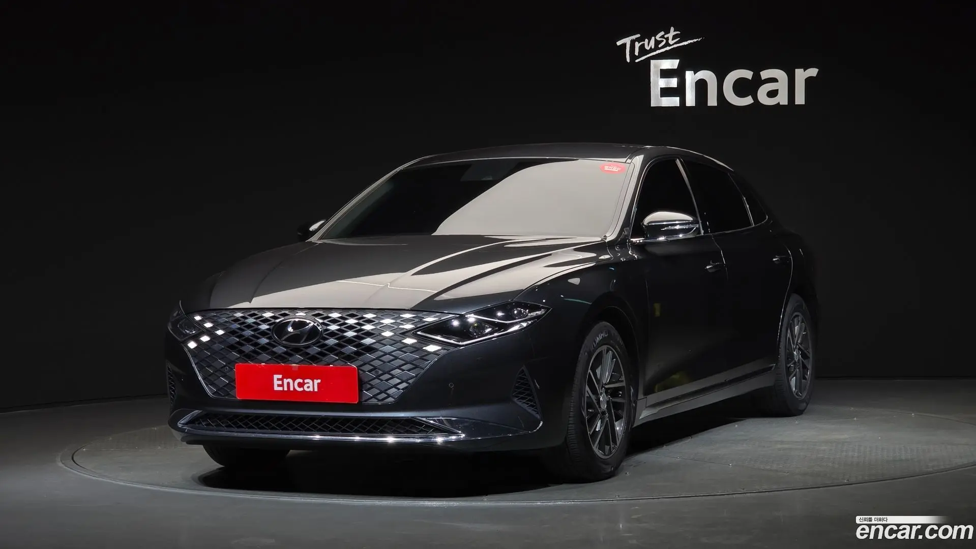 Main__Slider__Photo:Grandeur Hyundai 2020.9-0