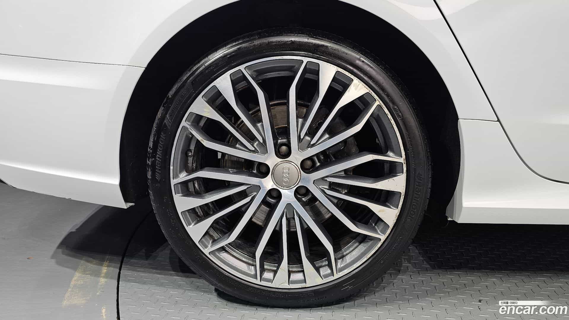 A6 Audi 2016.1-OUTER-005