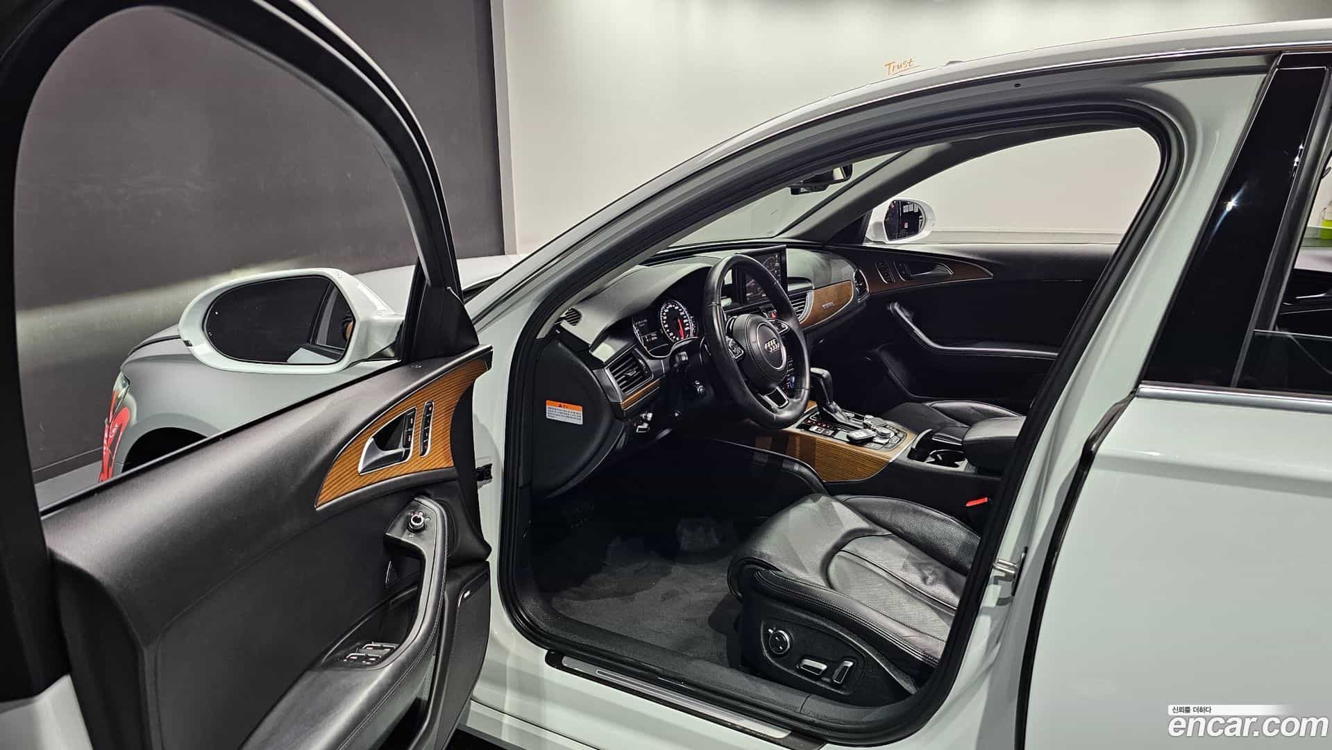 A6 Audi 2016.1-INNER-010