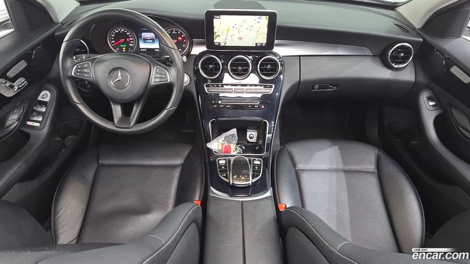 C-Class Mercedes-Benz 2017.1-INNER-007