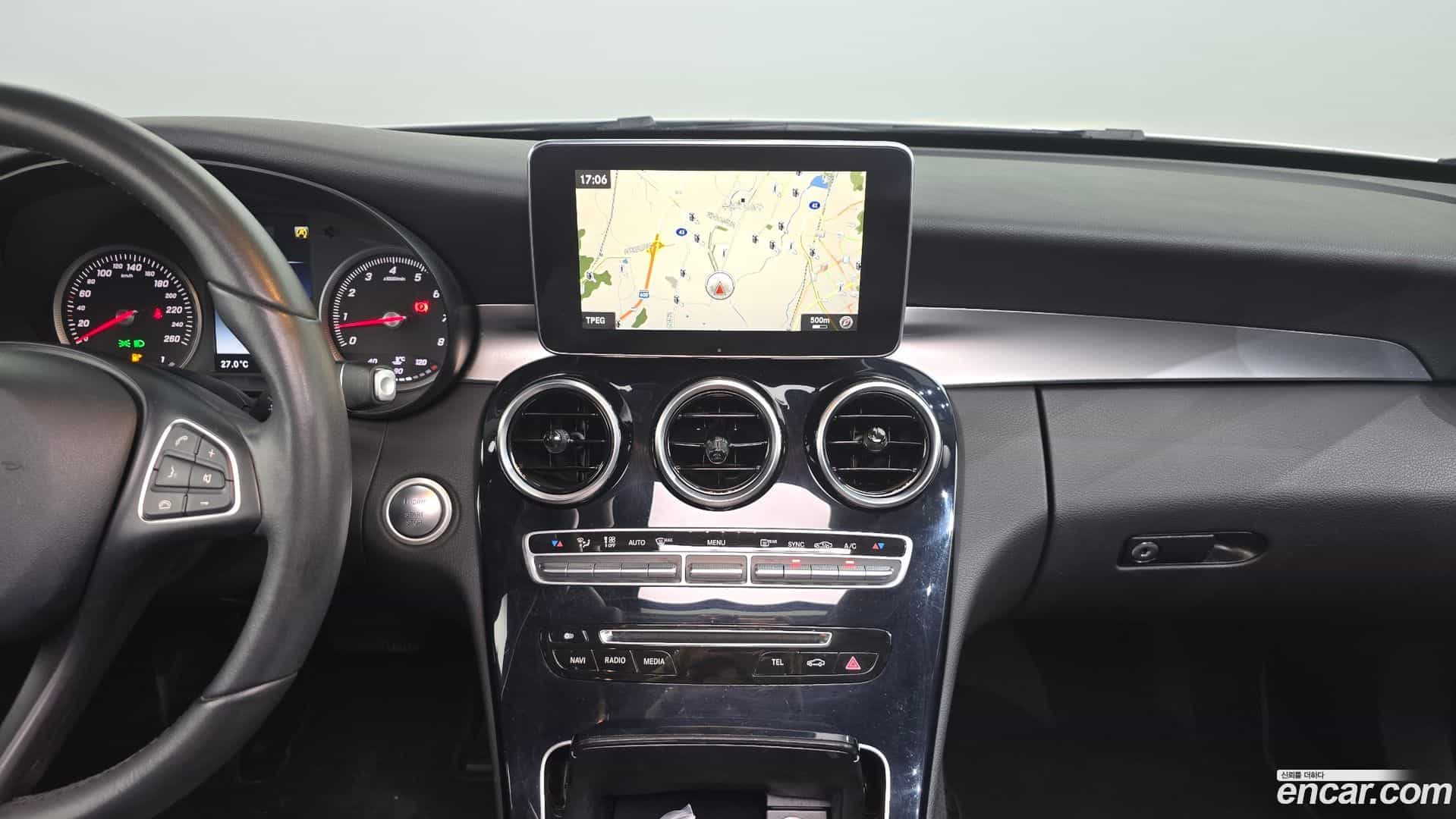 C-Class Mercedes-Benz 2017.1-OPTION-017