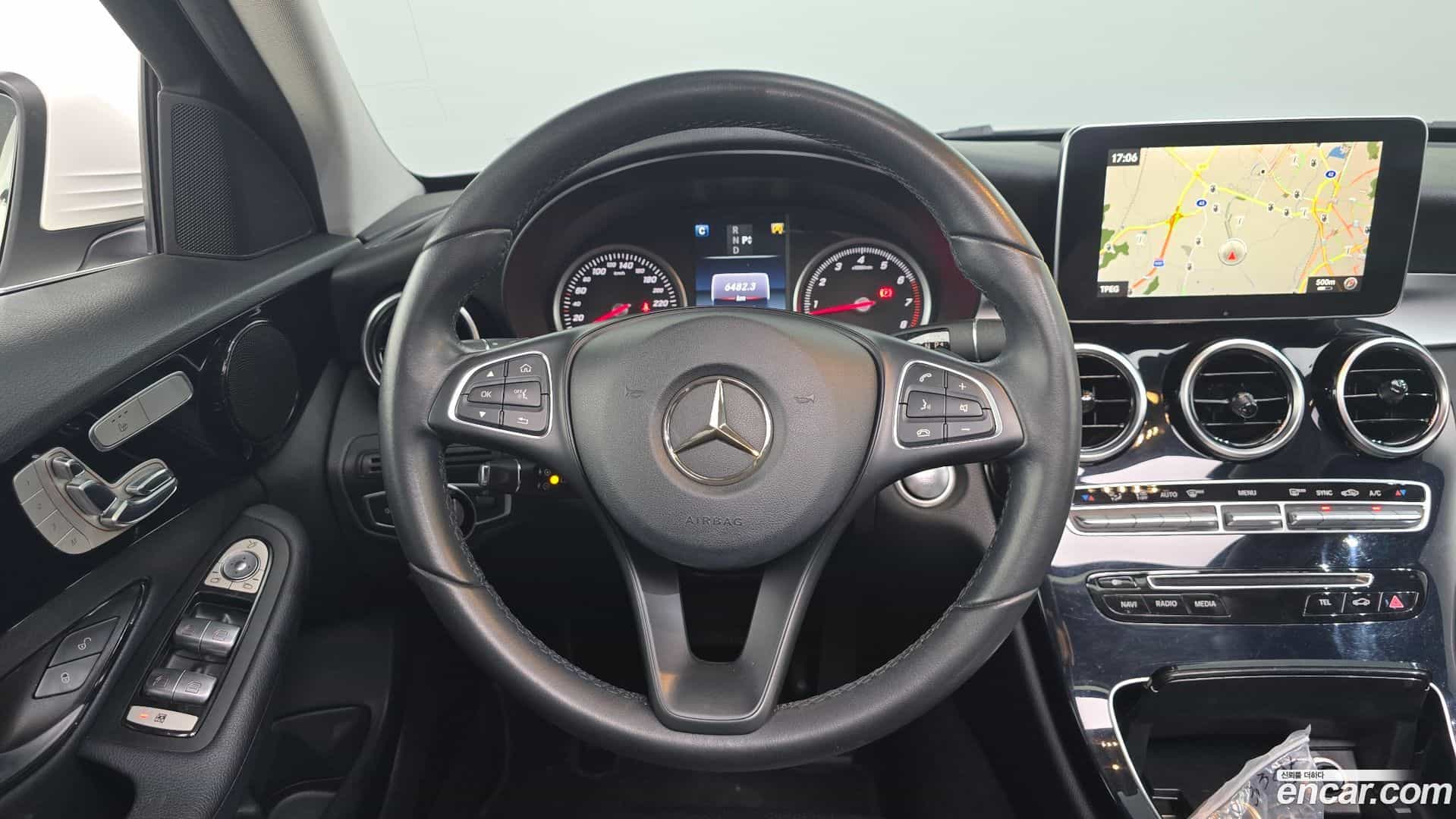 C-Class Mercedes-Benz 2017.1-OPTION-018