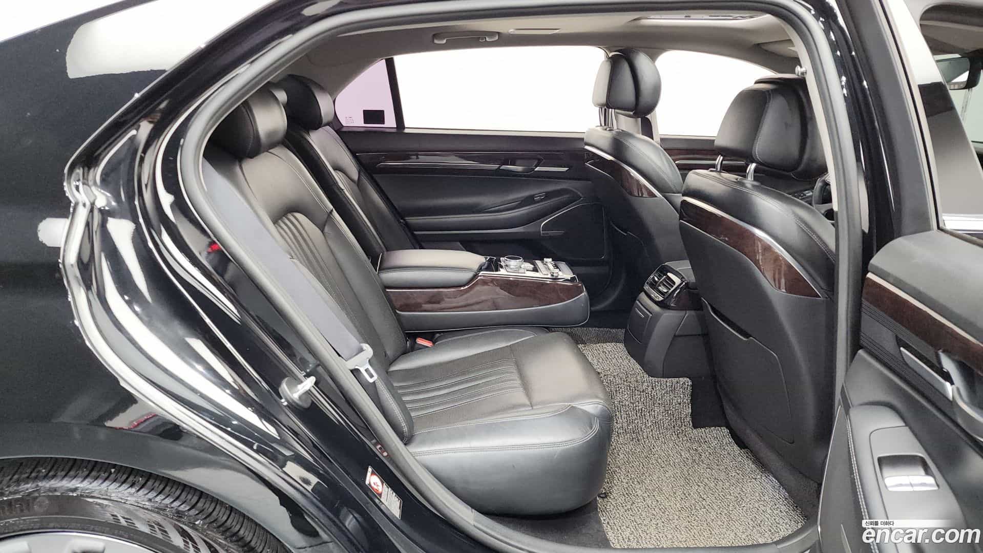 EQ900 Genesis 2016.5-OPTION-015