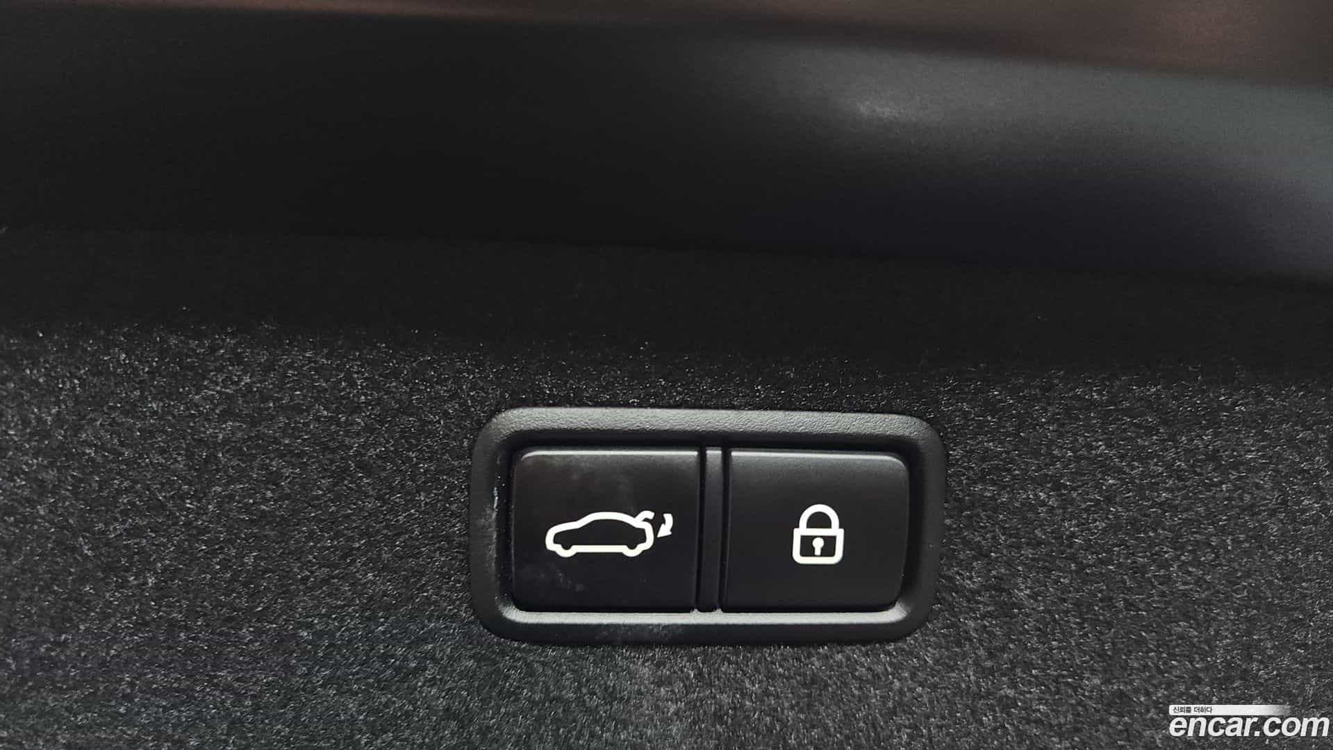 EQ900 Genesis 2016.5-OPTION-020