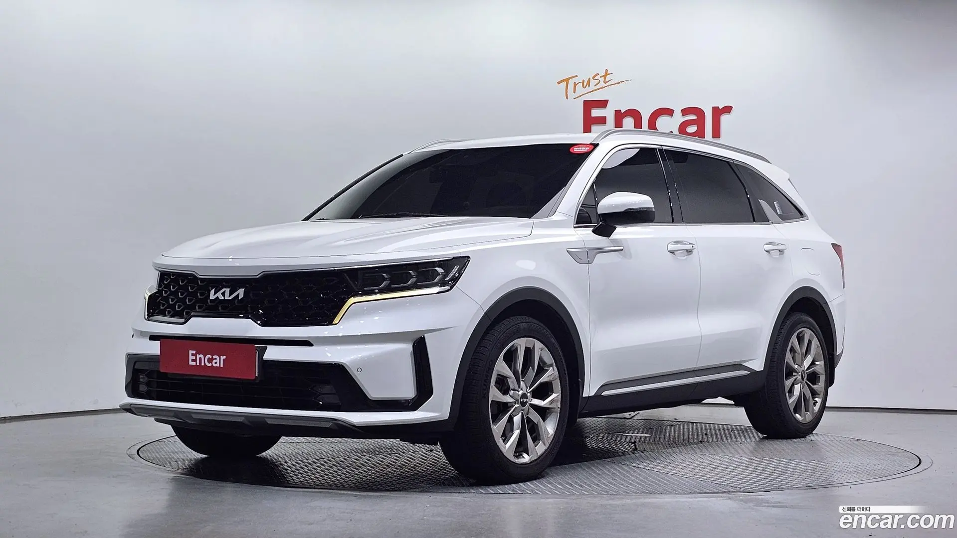 Main__Slider__Photo:Sorento Kia 2022.2-0