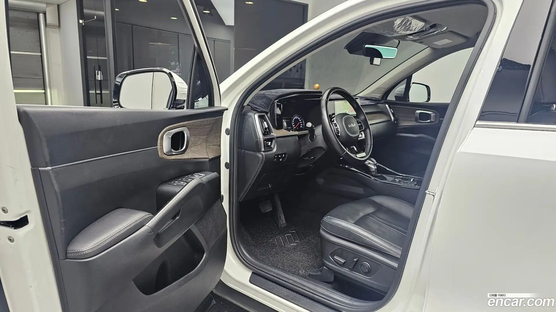 Sorento Kia 2022.2-INNER-010
