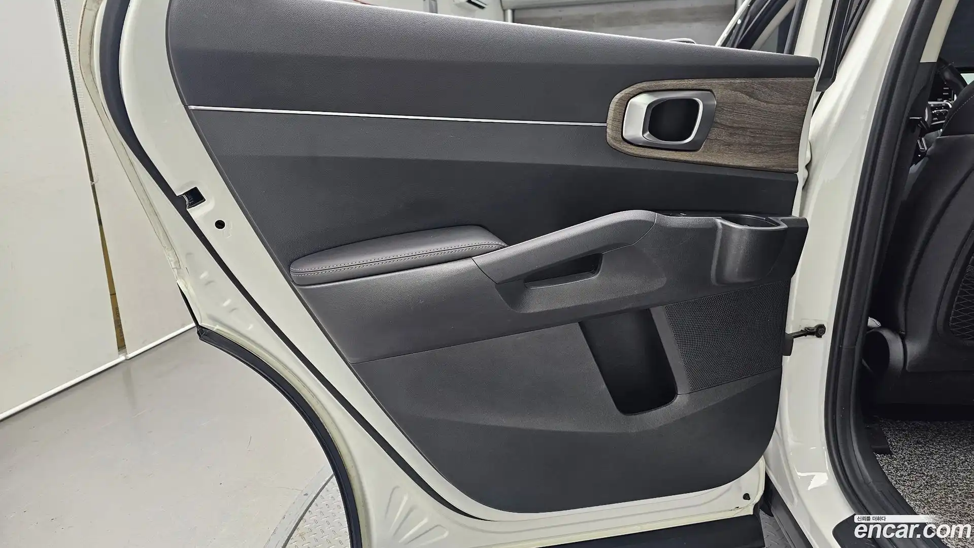 Sorento Kia 2022.2-INNER-035