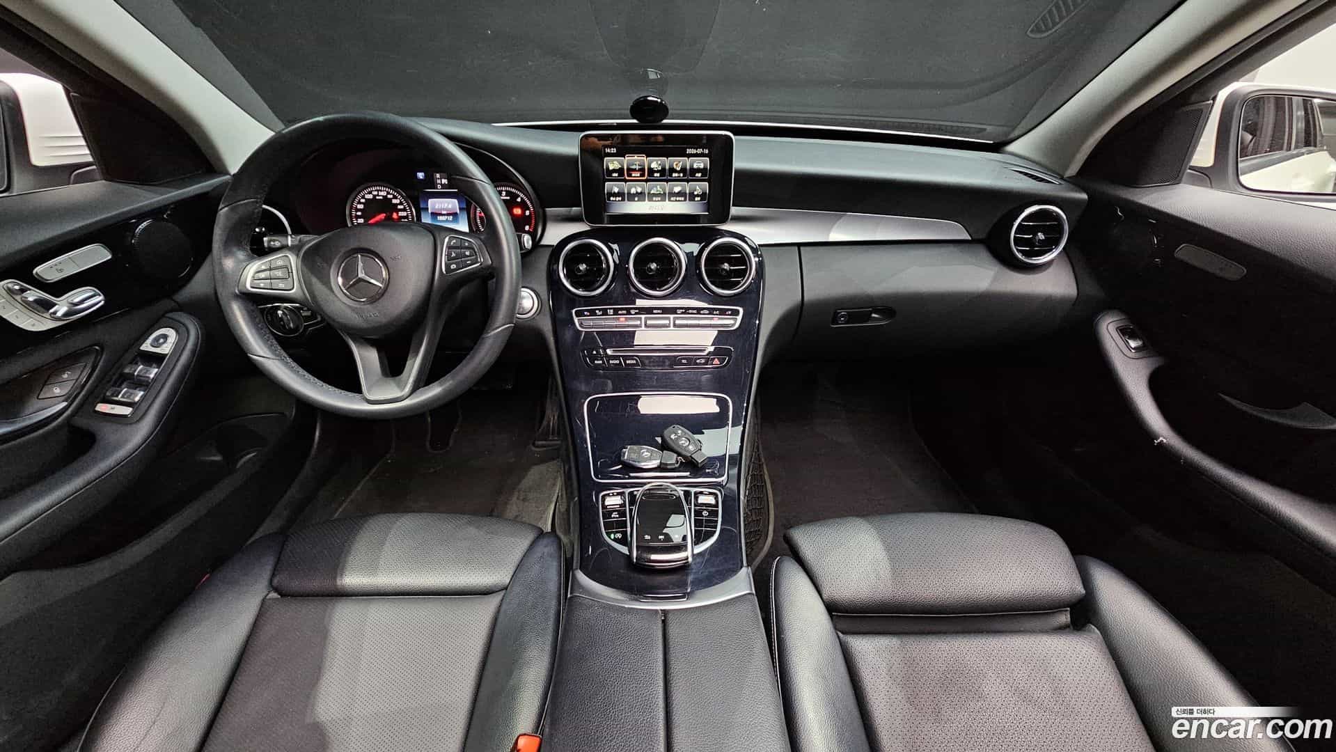C-Class Mercedes-Benz 2018.3-INNER-007