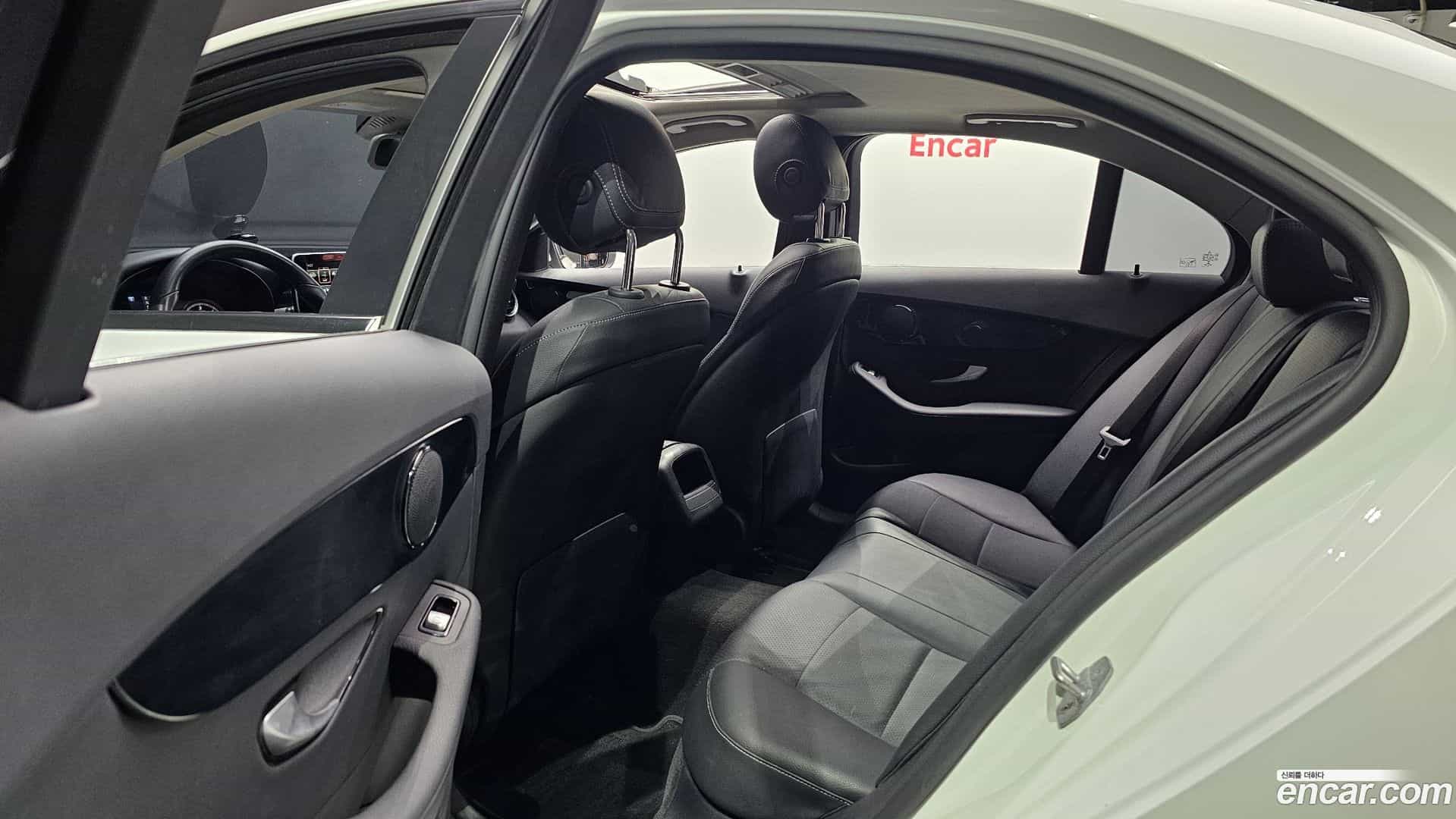 C-Class Mercedes-Benz 2018.3-OPTION-015