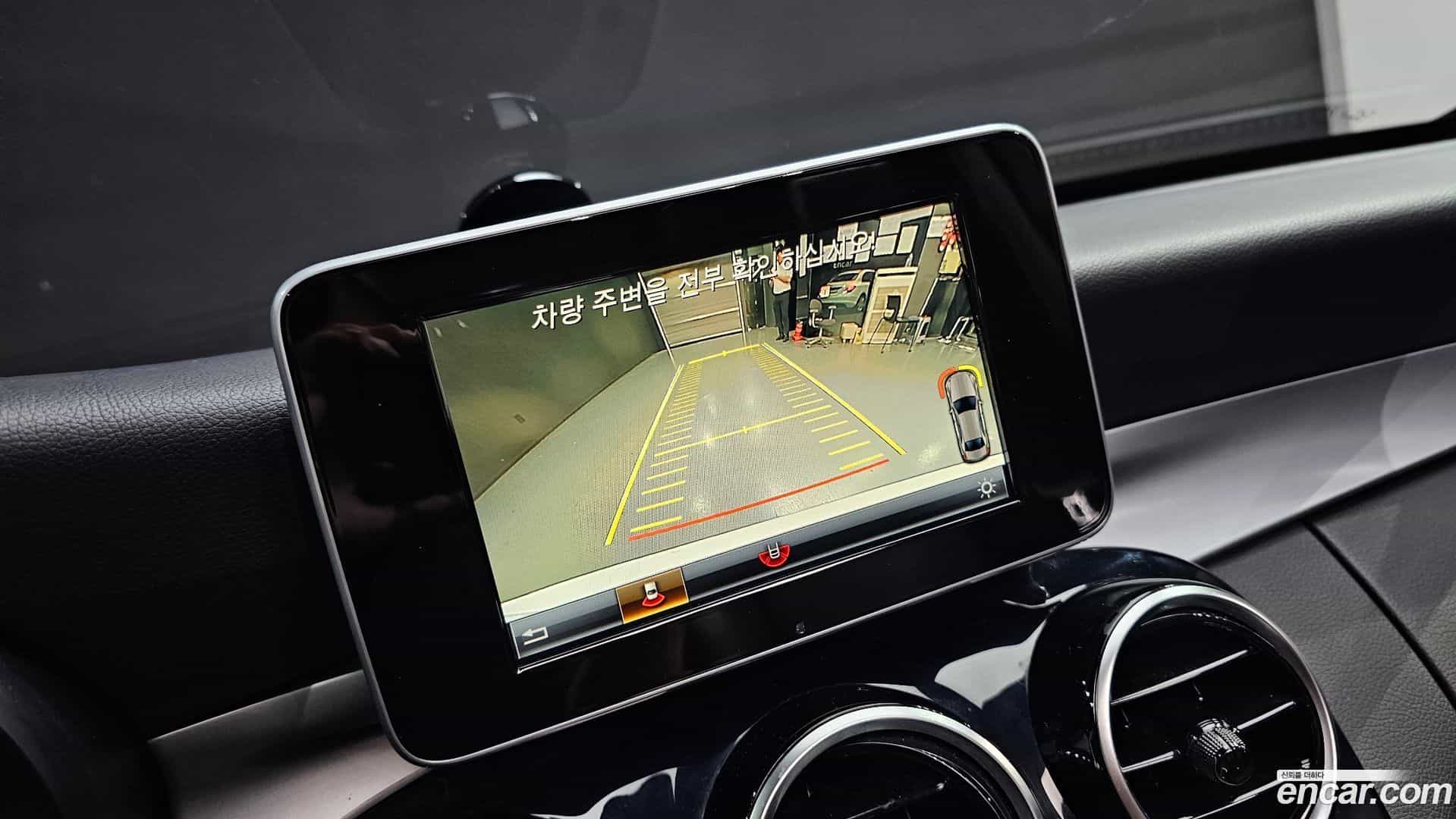 C-Class Mercedes-Benz 2018.3-OPTION-019