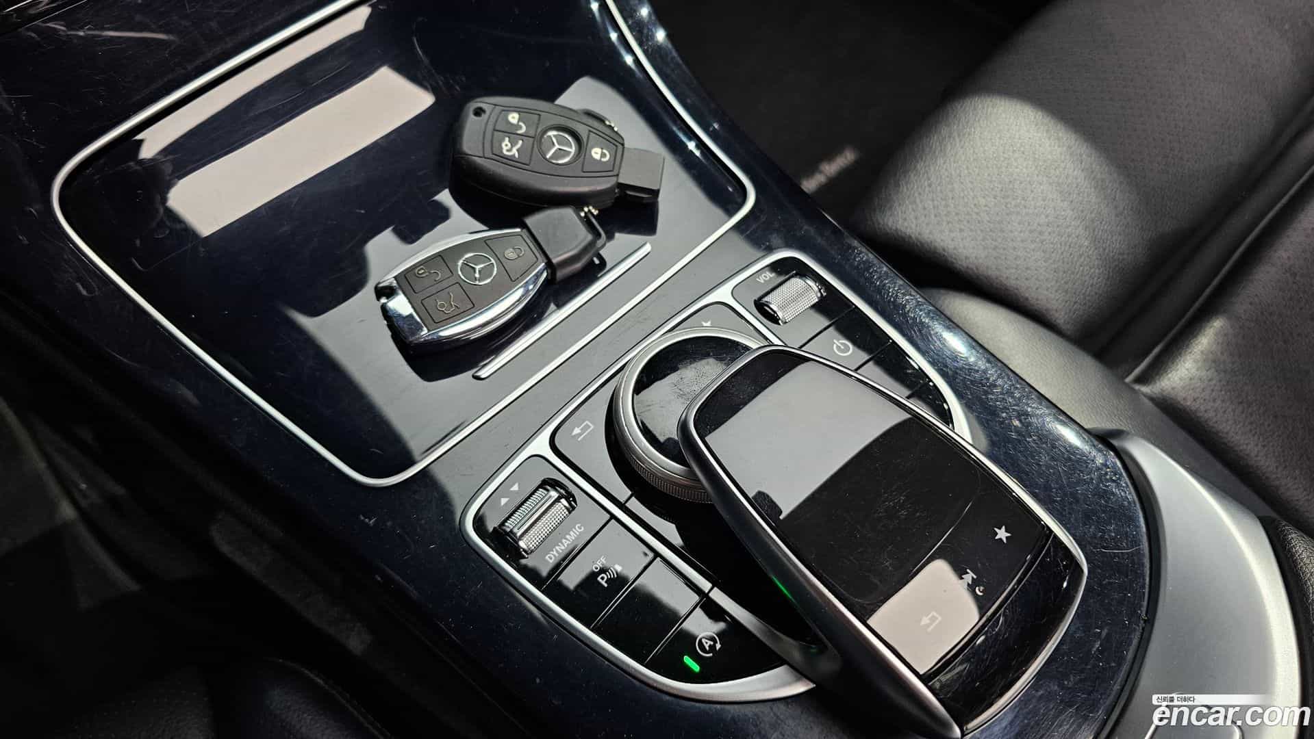 C-Class Mercedes-Benz 2018.3-OPTION-021