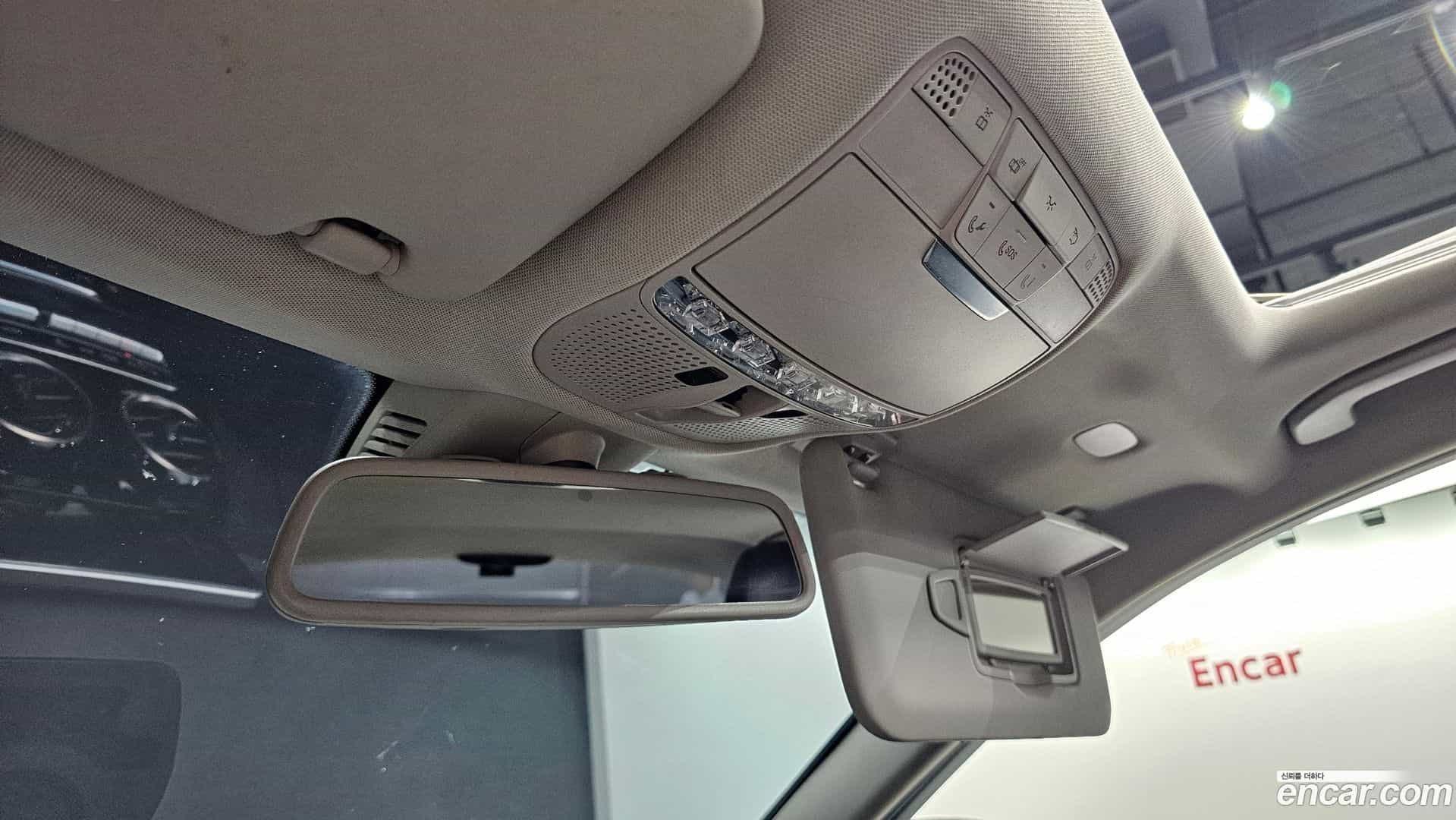 C-Class Mercedes-Benz 2018.3-OPTION-022