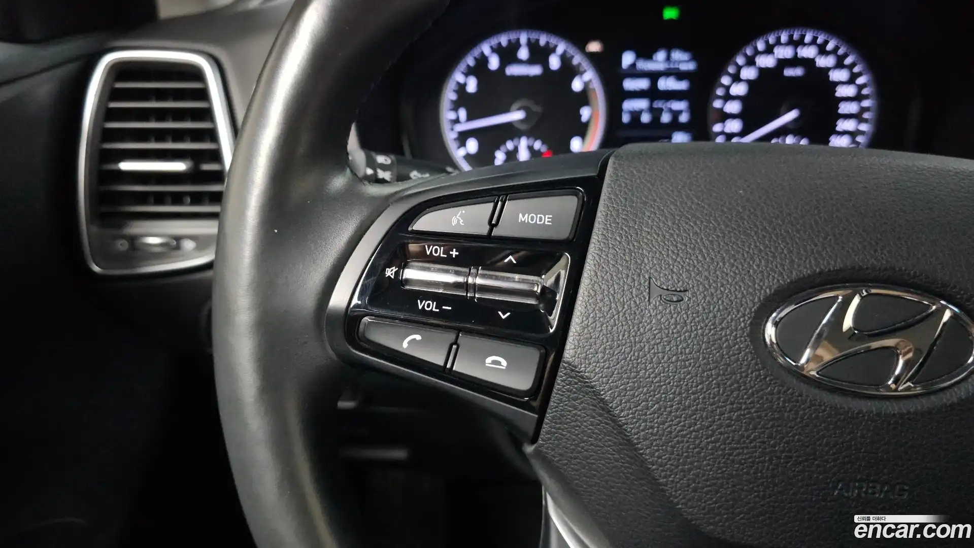Grandeur Hyundai 2019.4-OPTION-020