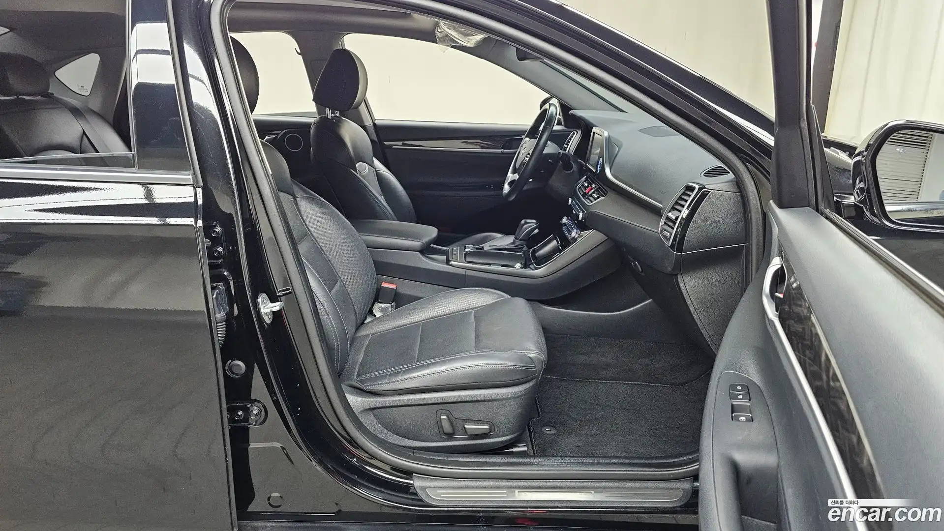 Grandeur Hyundai 2019.4-INNER-036