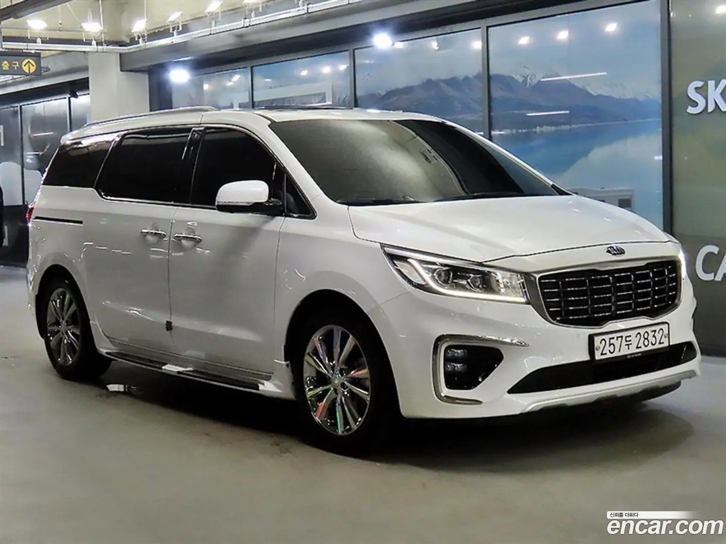 Main__Slider__Photo:Canival Kia 2020.1-0