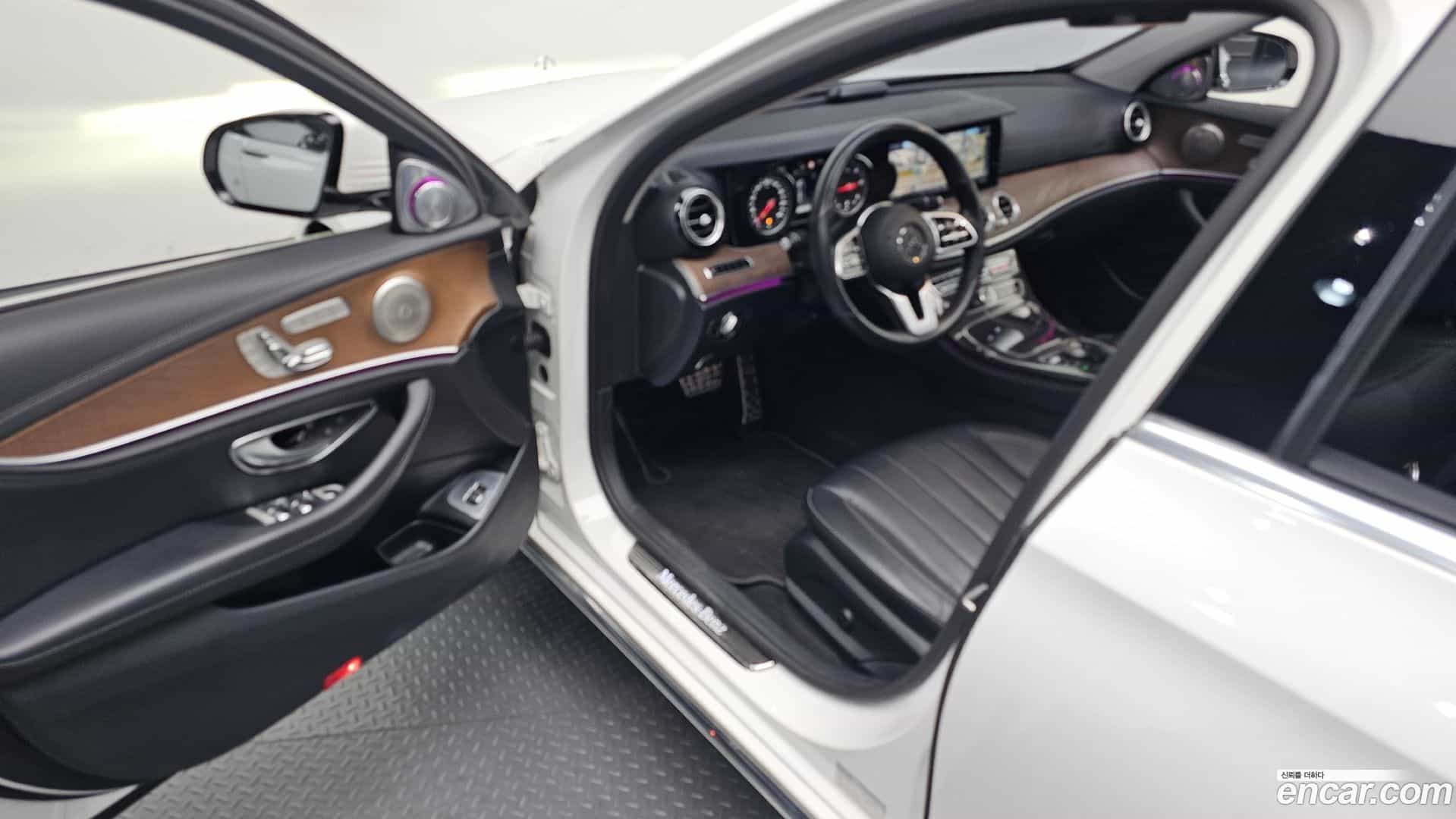 E-Class Mercedes-Benz 2019.4-INNER-010