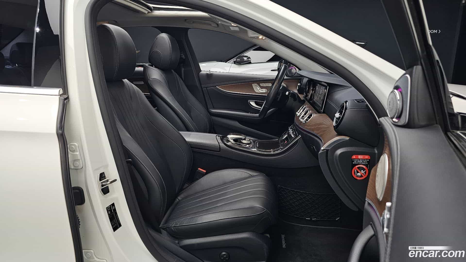 E-Class Mercedes-Benz 2019.4-OPTION-015