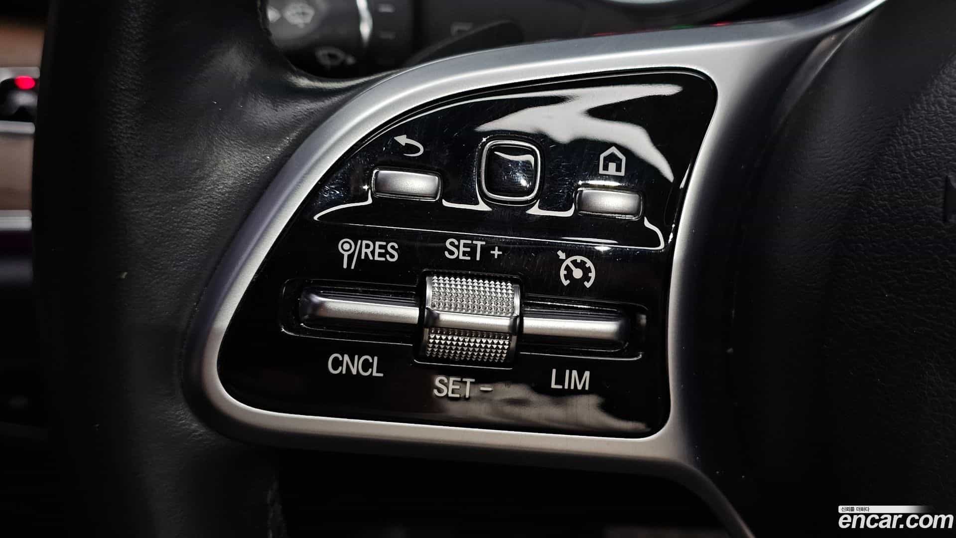 E-Class Mercedes-Benz 2019.4-OPTION-018