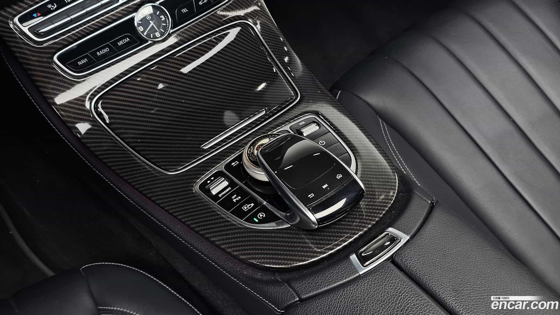 E-Class Mercedes-Benz 2019.4-OPTION-021