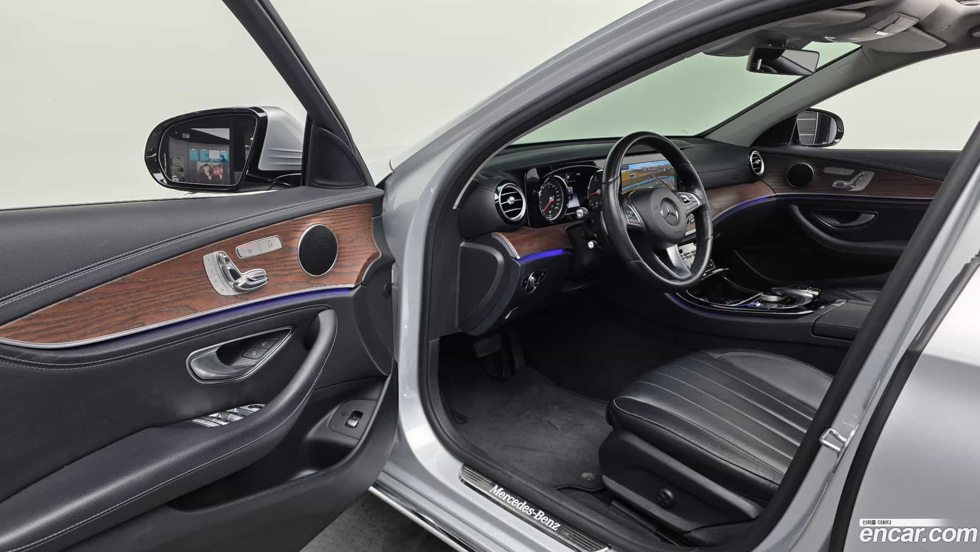 E-Class Mercedes-Benz 2016.8-INNER-010