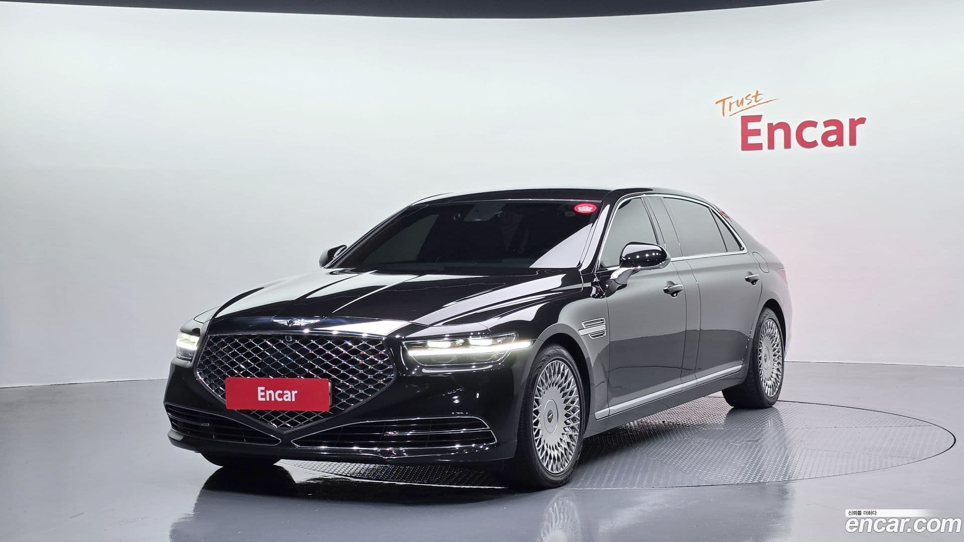 Main__Slider__Photo:G90 Genesis 2019.6-0