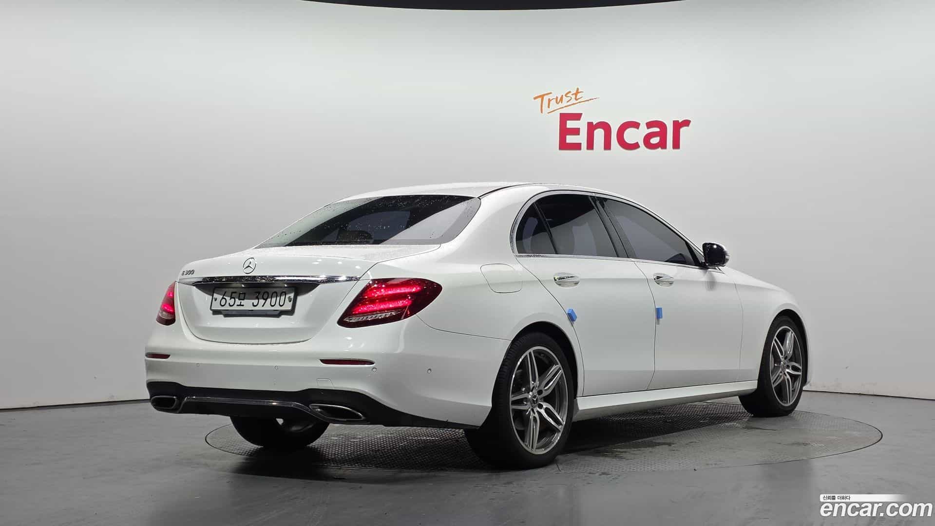 E-Class Mercedes-Benz 2018.8-OUTER-002