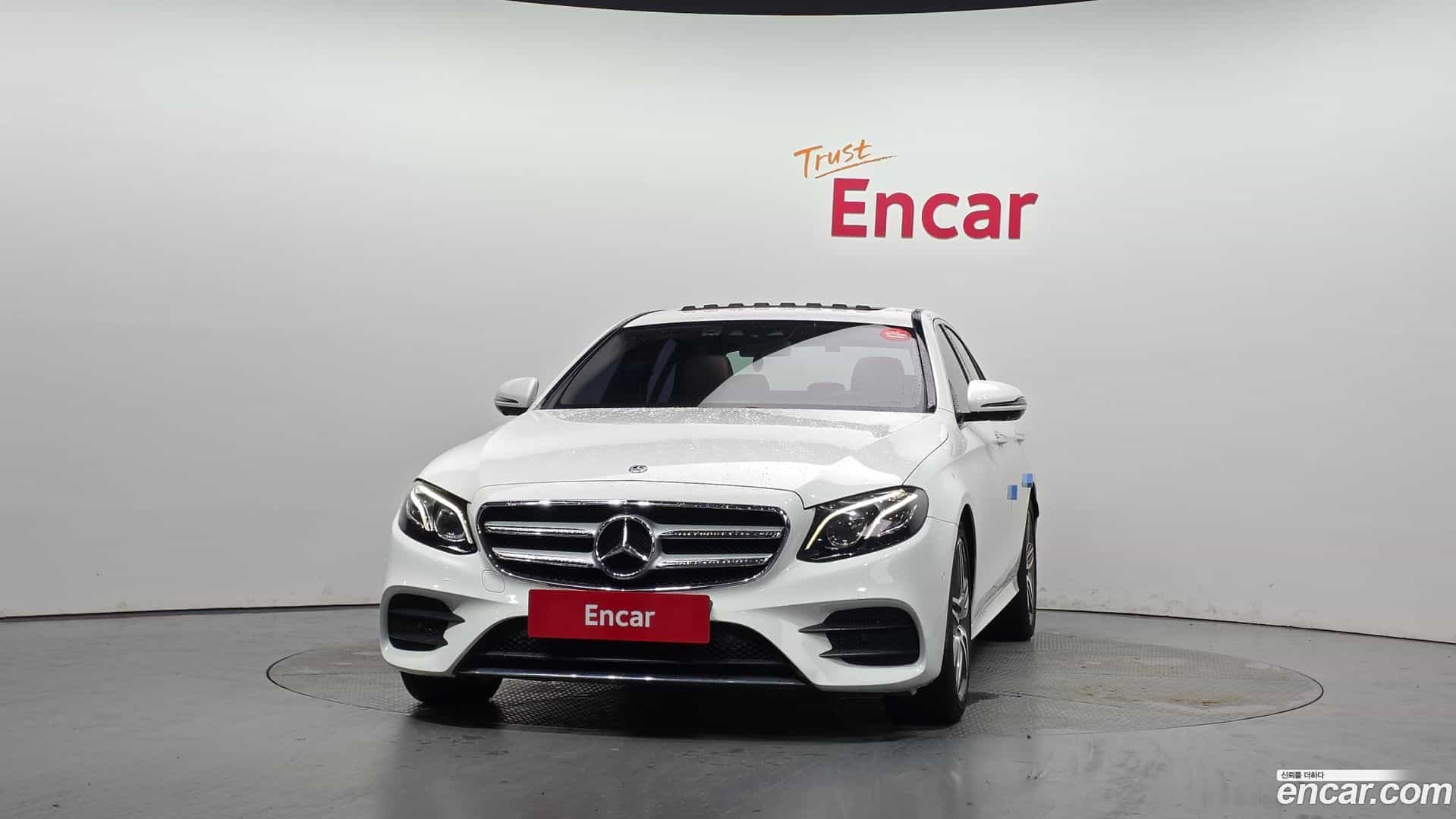 E-Class Mercedes-Benz 2018.8-OUTER-003