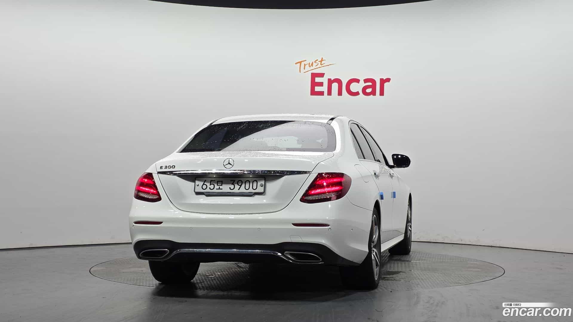 E-Class Mercedes-Benz 2018.8-OUTER-004