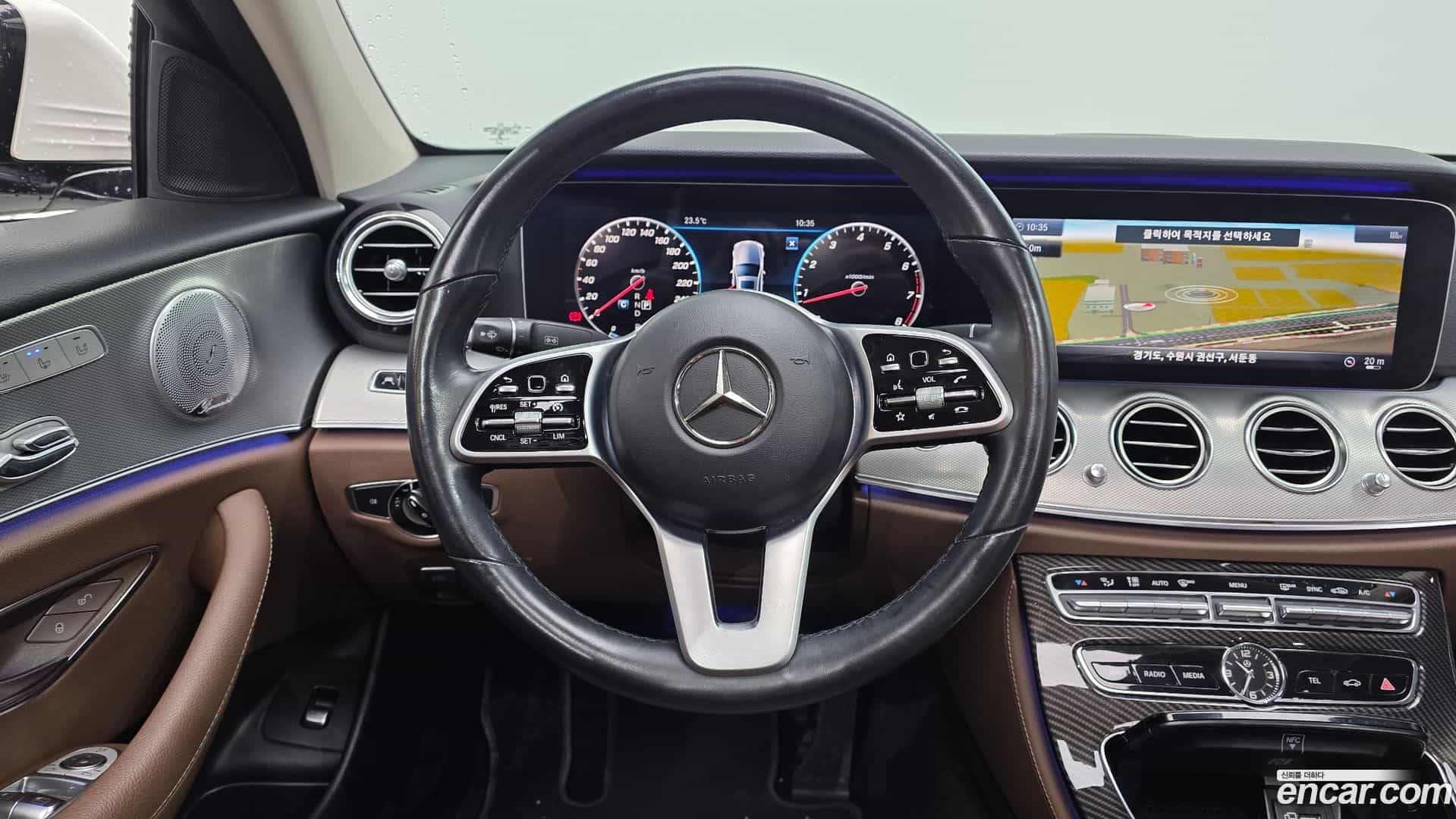 E-Class Mercedes-Benz 2018.8-OPTION-018